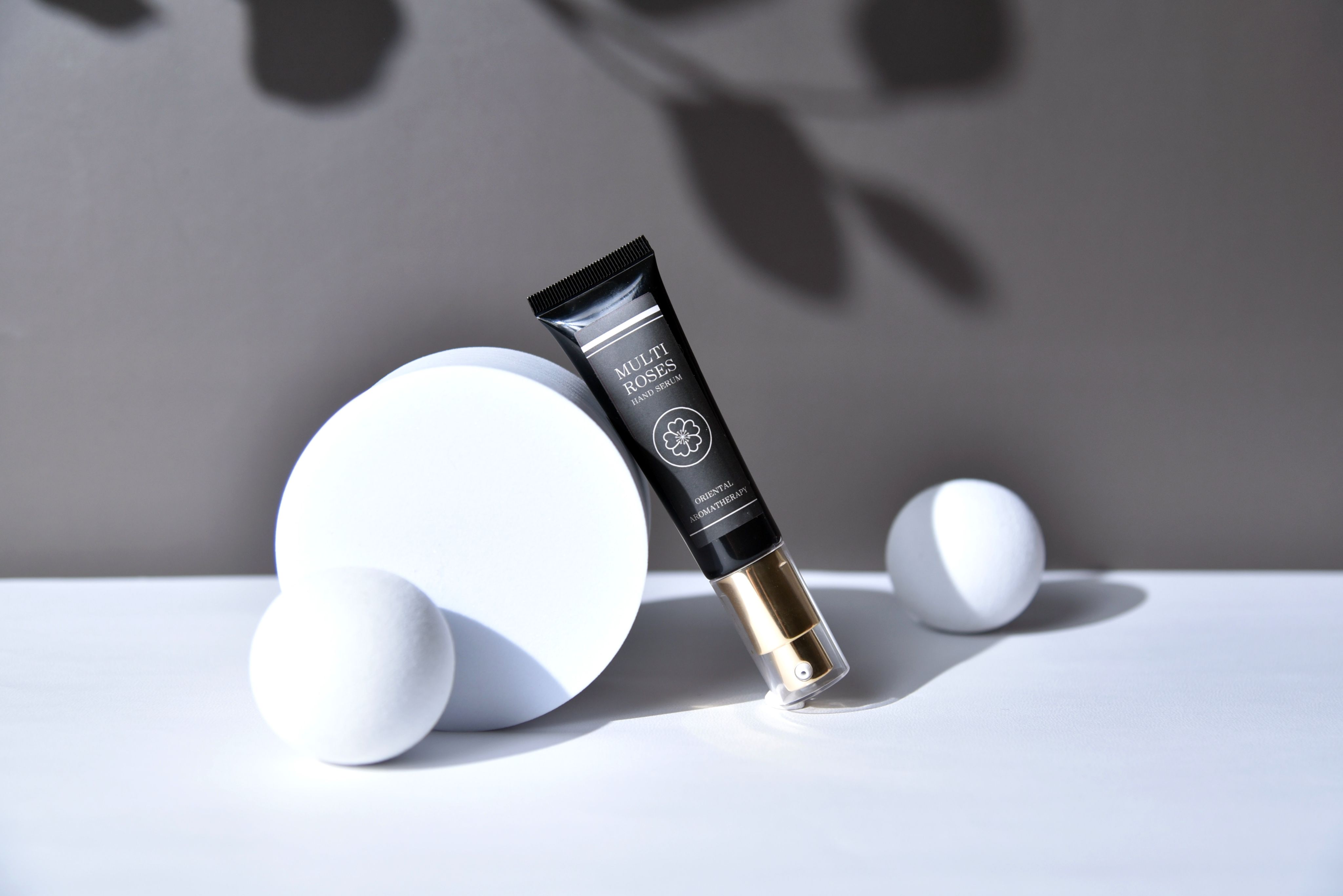 七玫瑰潤手精華