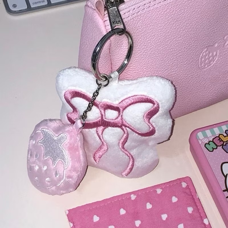 ins少女心刺繡草莓蝴蝶結🍓 毛絨掛件 包包吊飾