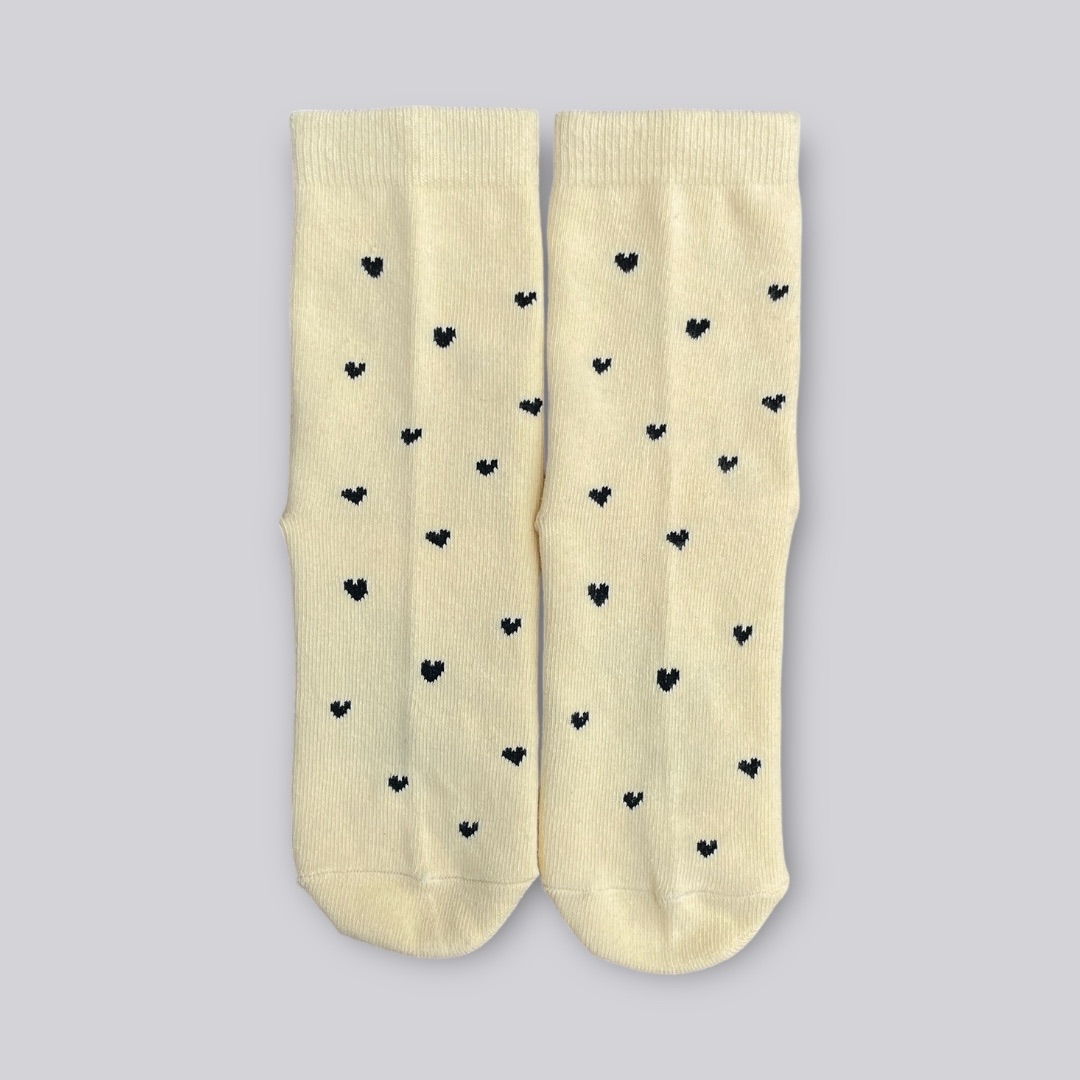 鵝黃愛心襪
