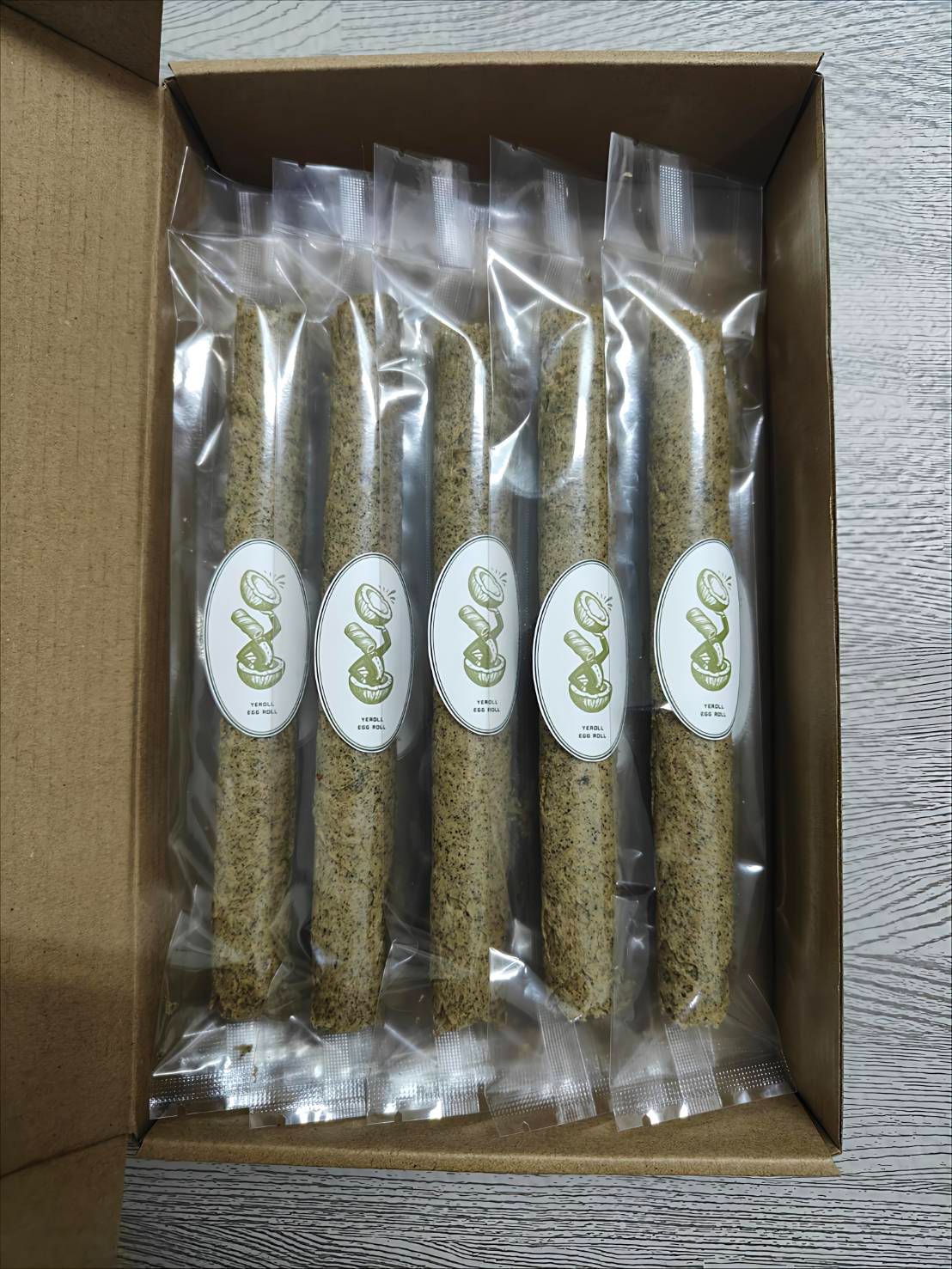 鹿野紅烏龍蛋捲