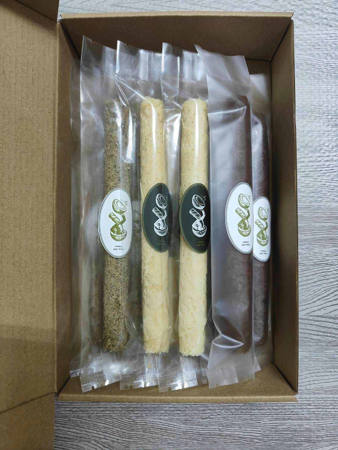 綜合手工蛋捲 （原味、可可、紅烏龍、咖啡）