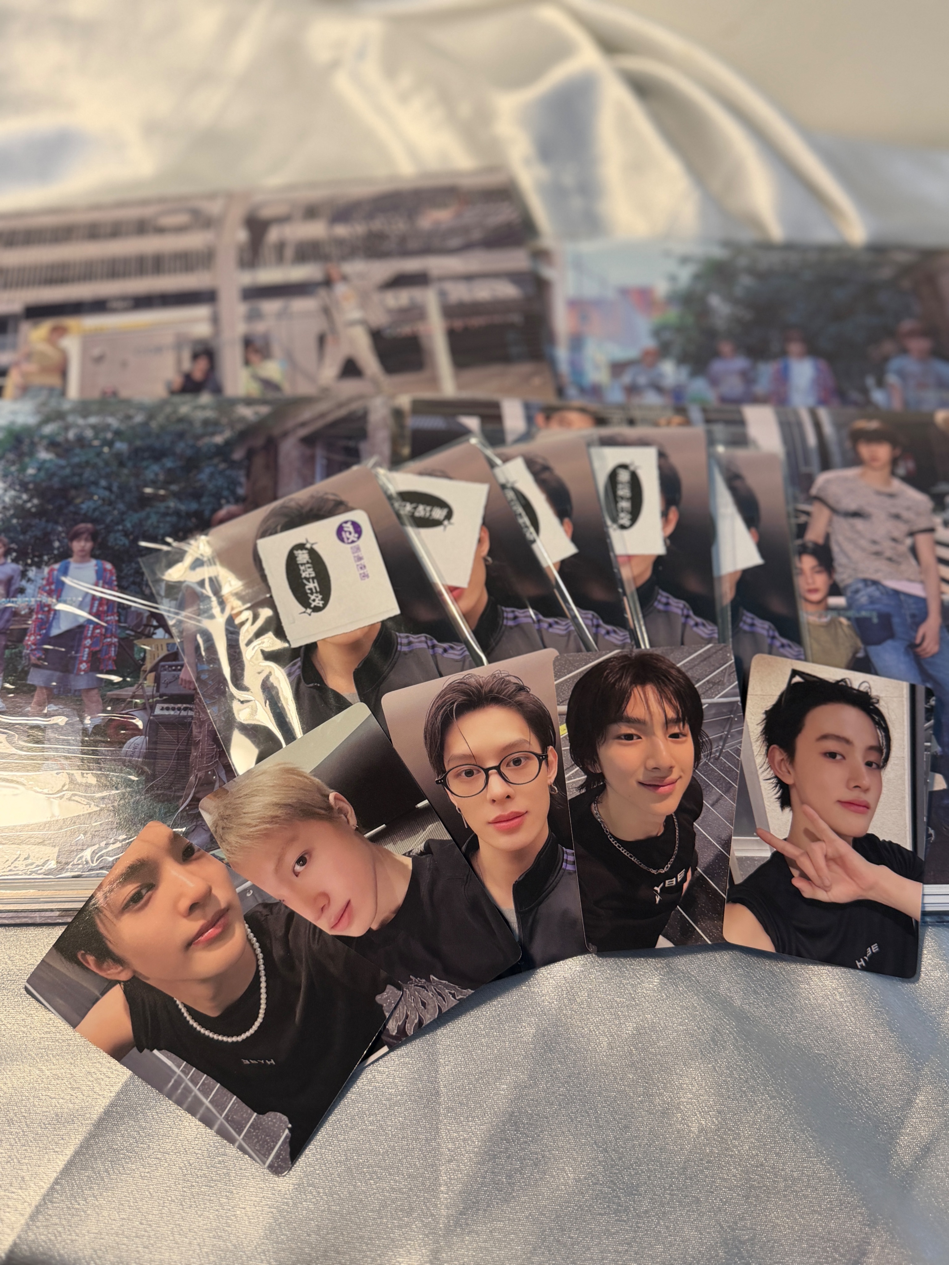 CORTIS第一張迷你專輯「COLOR OUTSIDE THE LINES」+yzy1.0特典