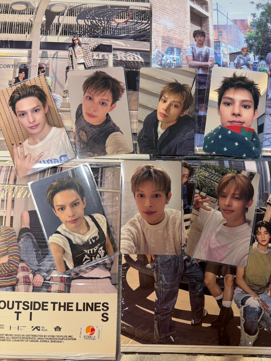 CORTIS第一張迷你專輯「COLOR OUTSIDE THE LINES」+指定特典 | 凡專區