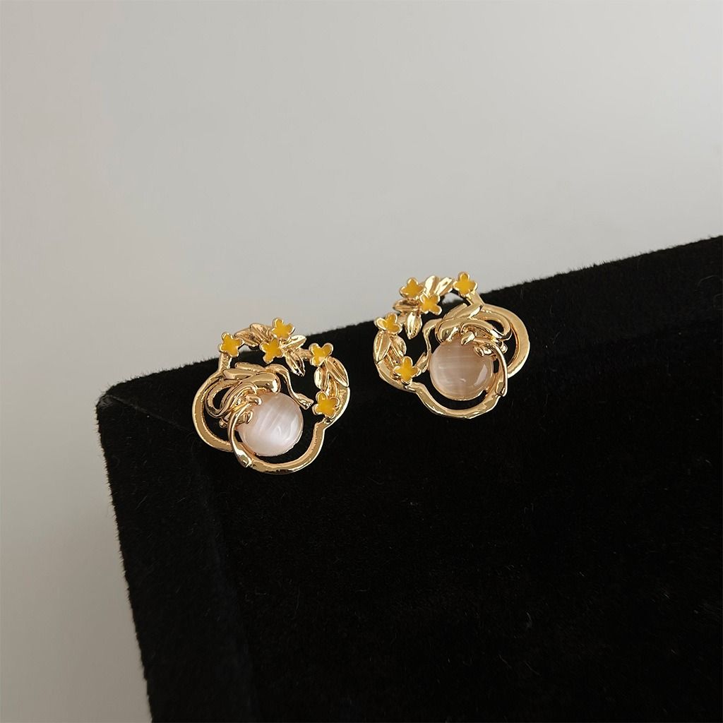 「玉兔捧月」黃花枝蔓耳環｜貓眼石中秋特別款