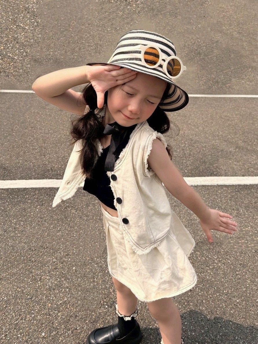 奶霜牛仔裙套裝 x V領針織綁帶露背背心