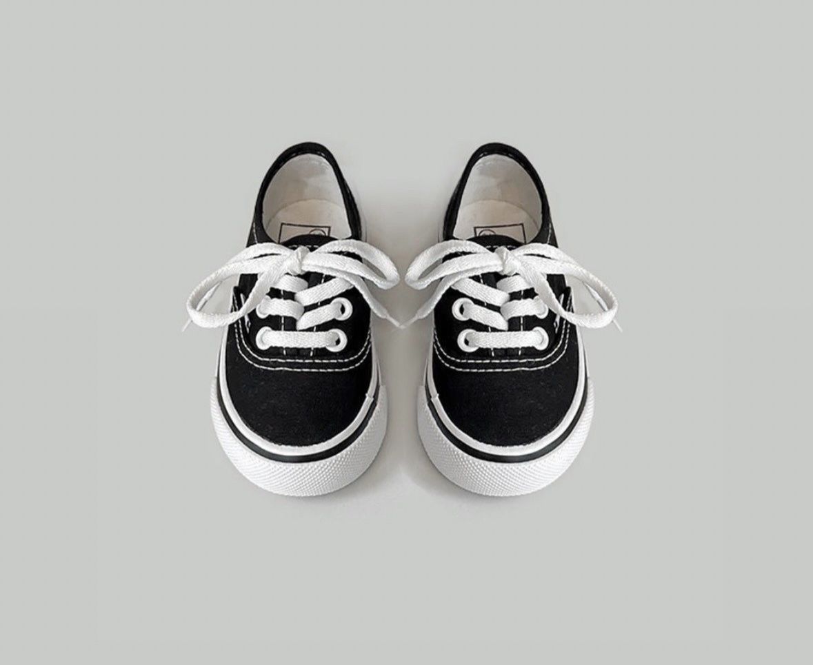 酷走日常｜經典黑白帆布鞋