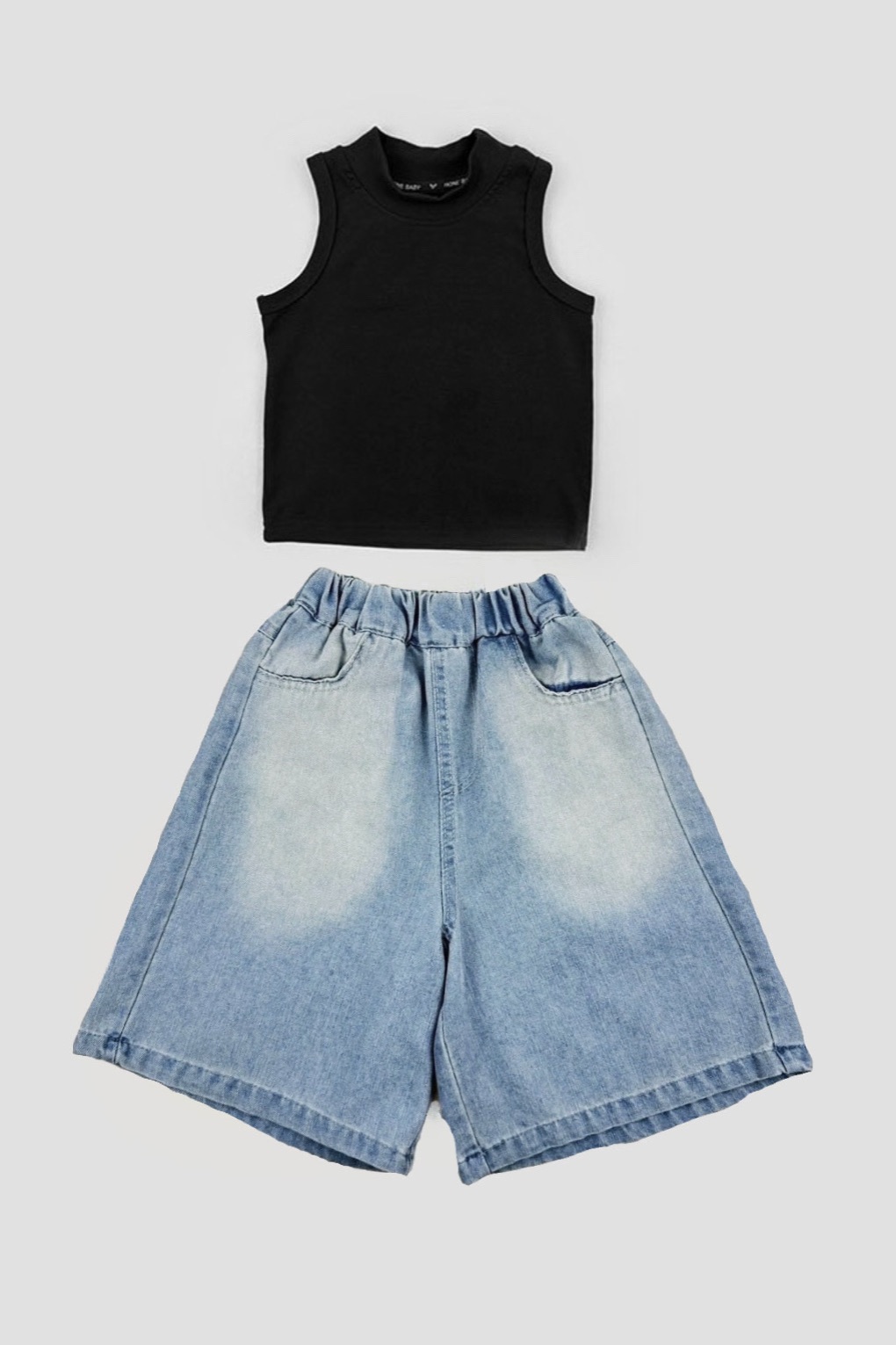 高領無袖背心 ｜ 經典牛仔寬褲