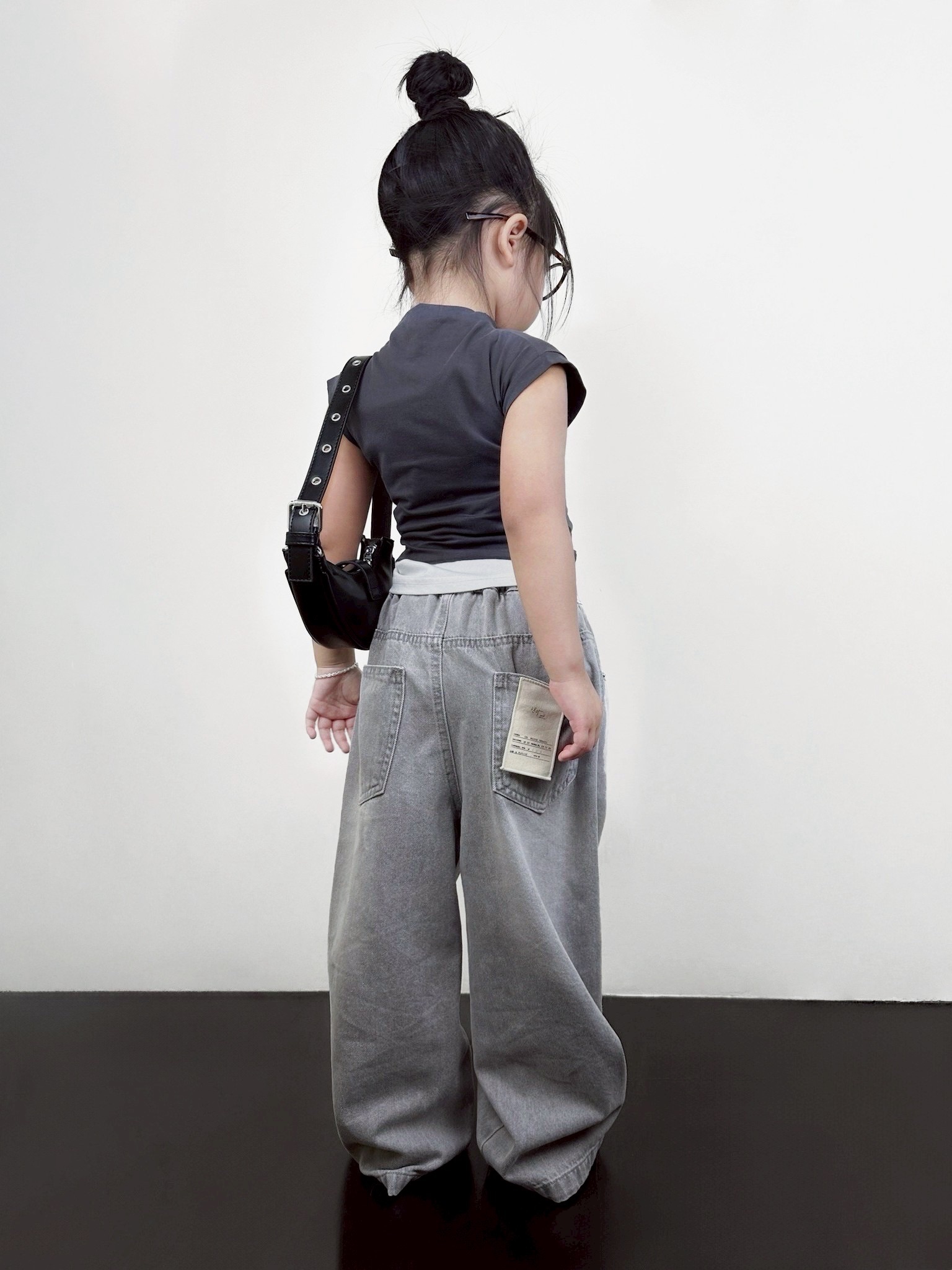 Salt Grey 寬版牛仔褲