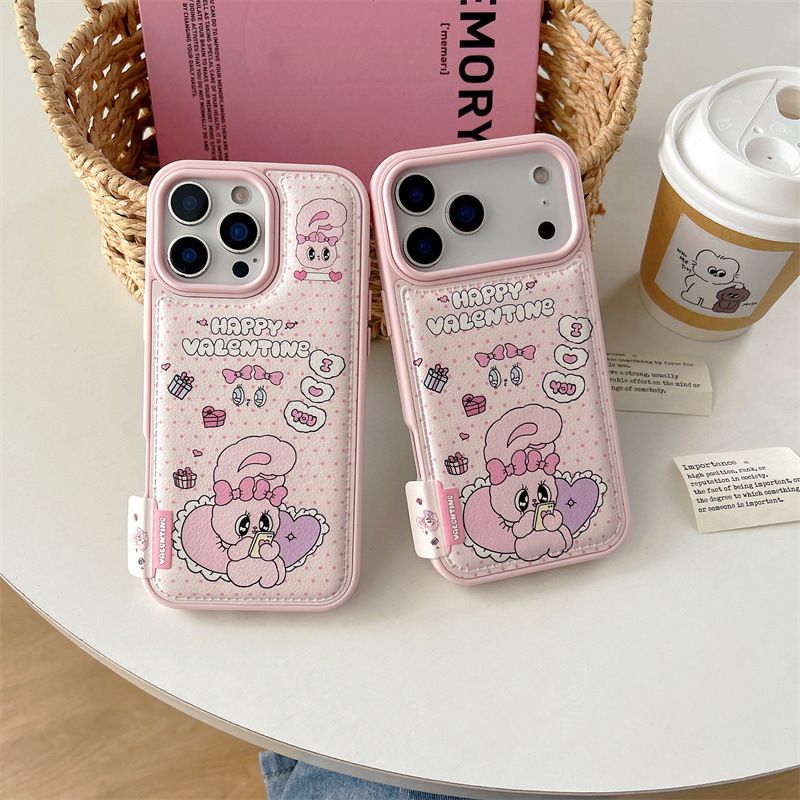 11 p.m.| 萌萌可愛 滿版點點 標籤皮質粉色小兔 iPhone手機殼（13-17）
