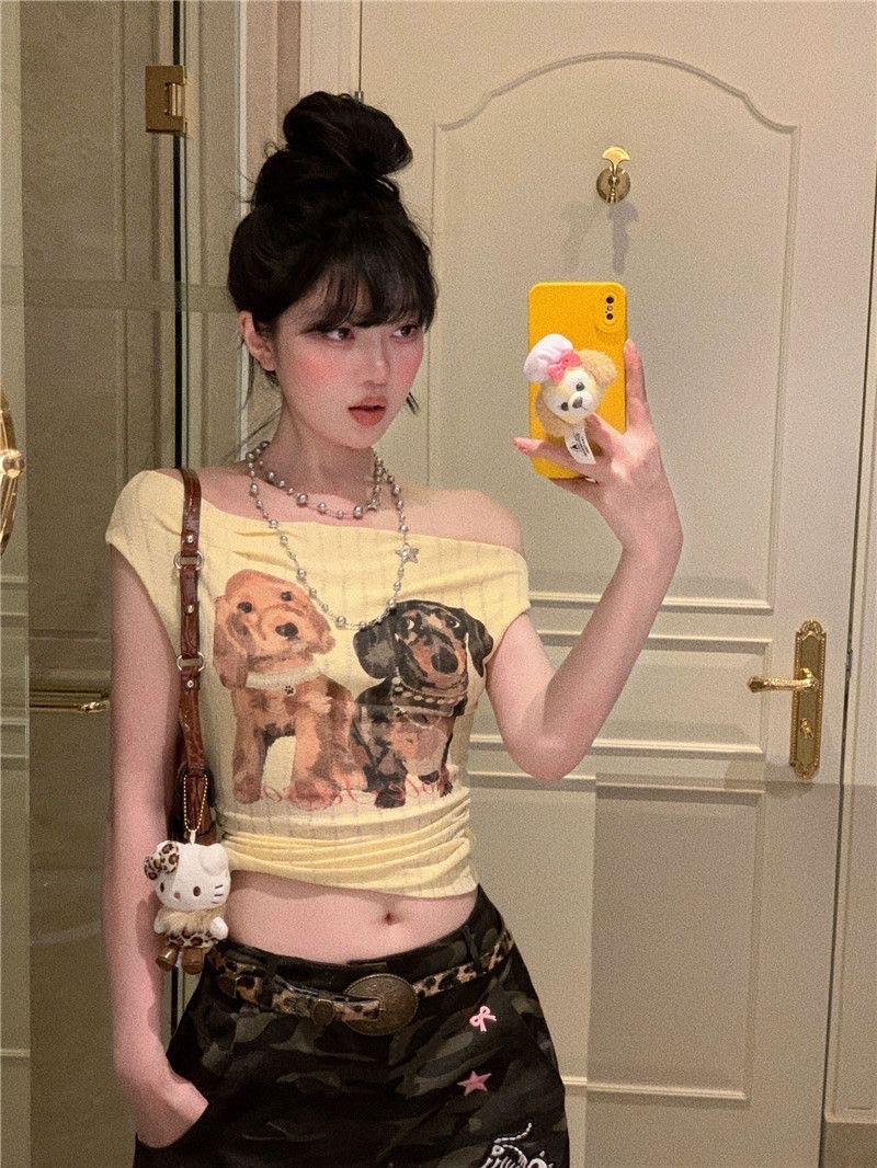 ★奶黃色狗狗露肩上衣★