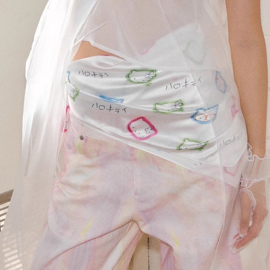 ☆Hello Kitty 絲巾☆