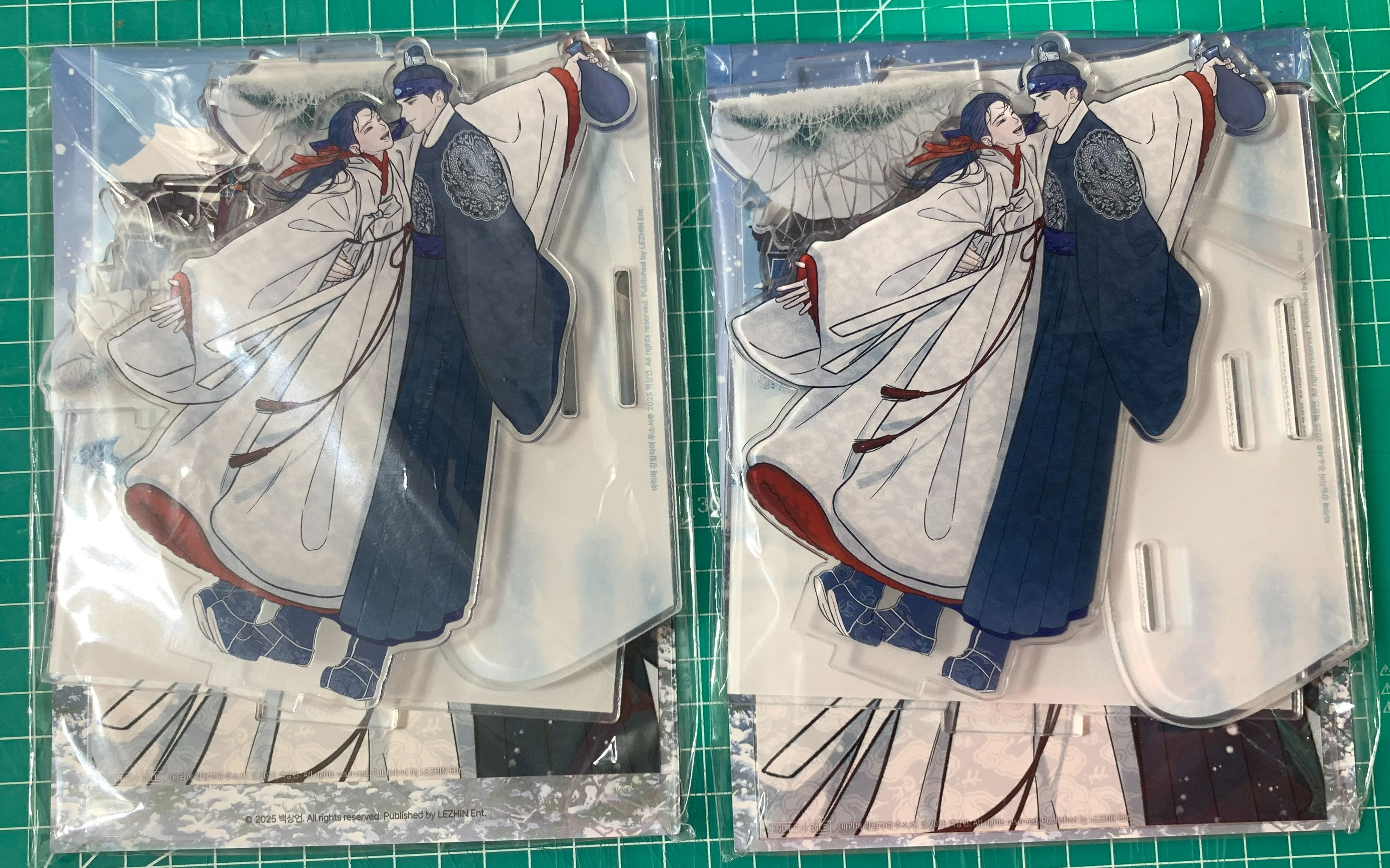 應念而至 | 大壓克力立牌