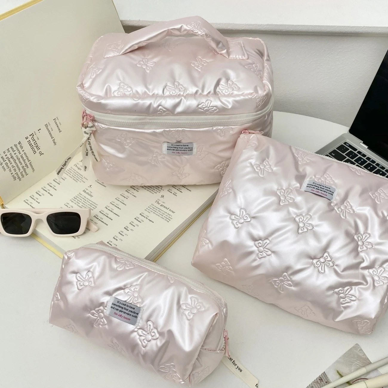 蝴蝶結大容量化妝品＼收納包