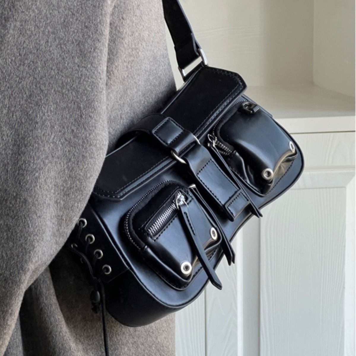 設計感單肩法棍包