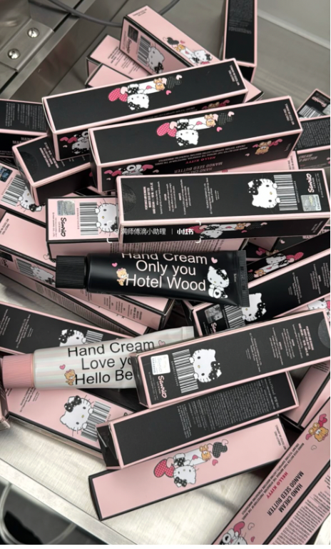 Hetras X HelloKitty 護手霜