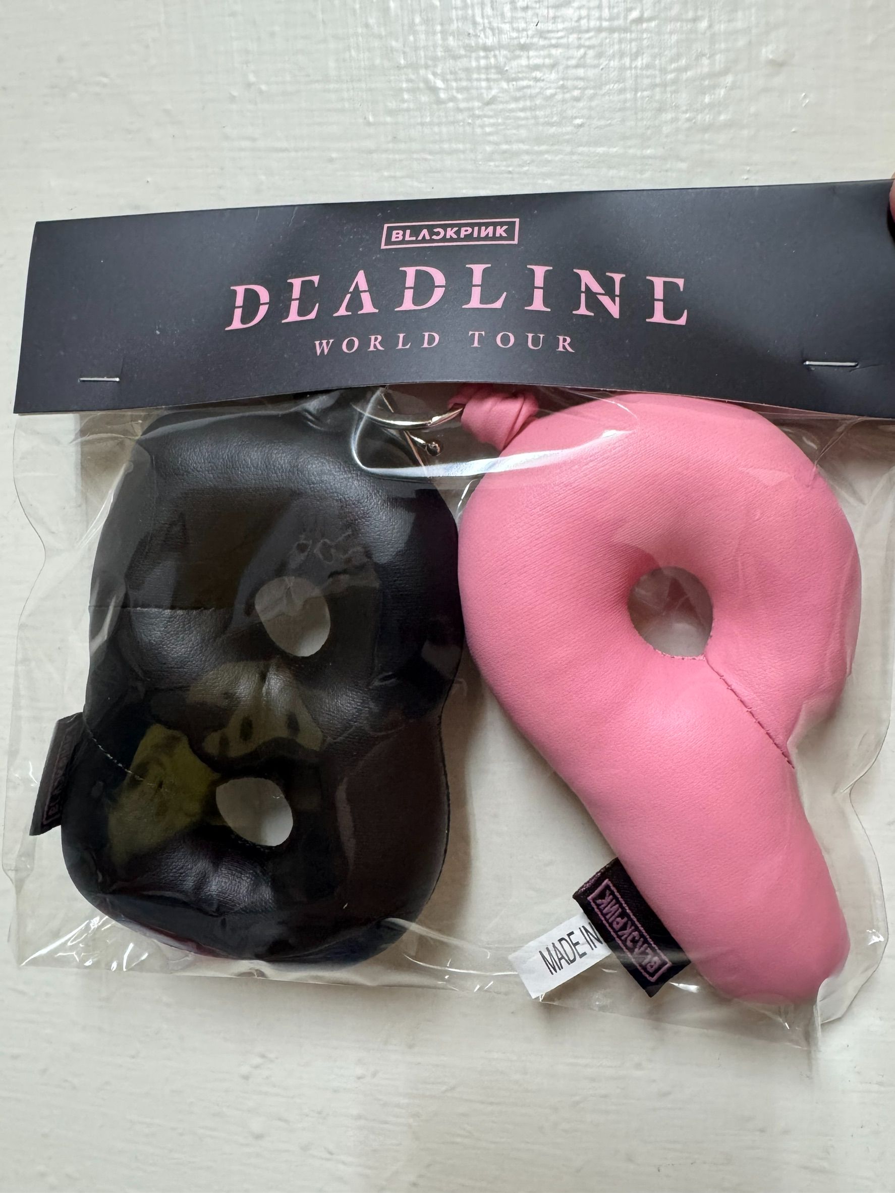 BP大吊飾 （ 只有兩個 ）