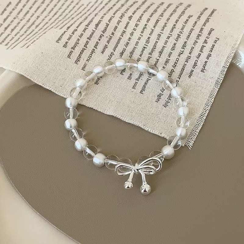蝴蝶結白水晶手鍊 預購