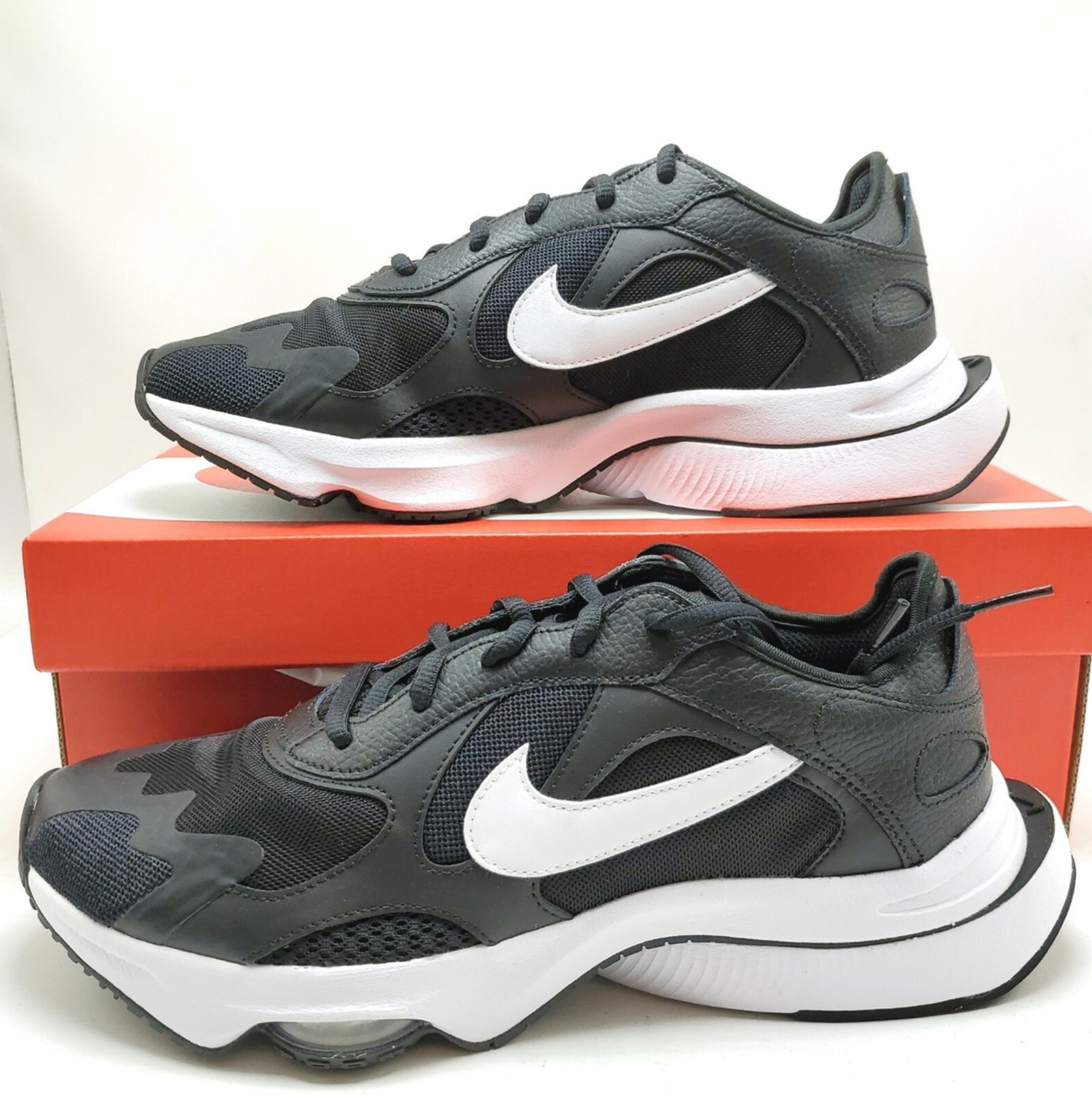 Nike Air Zoom Division 解構風跑鞋