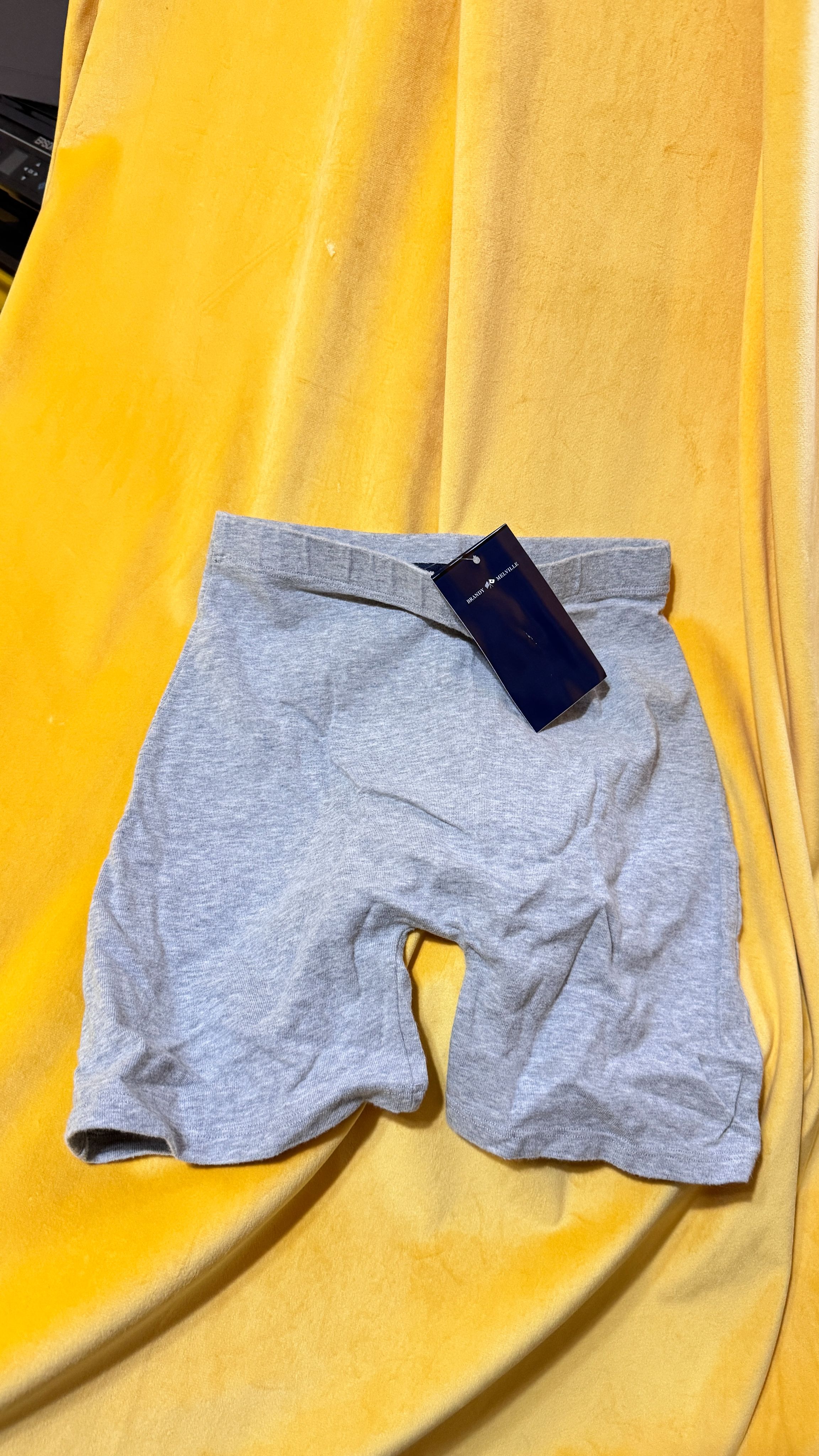 Brandy Melville 少女棉質五分內搭褲