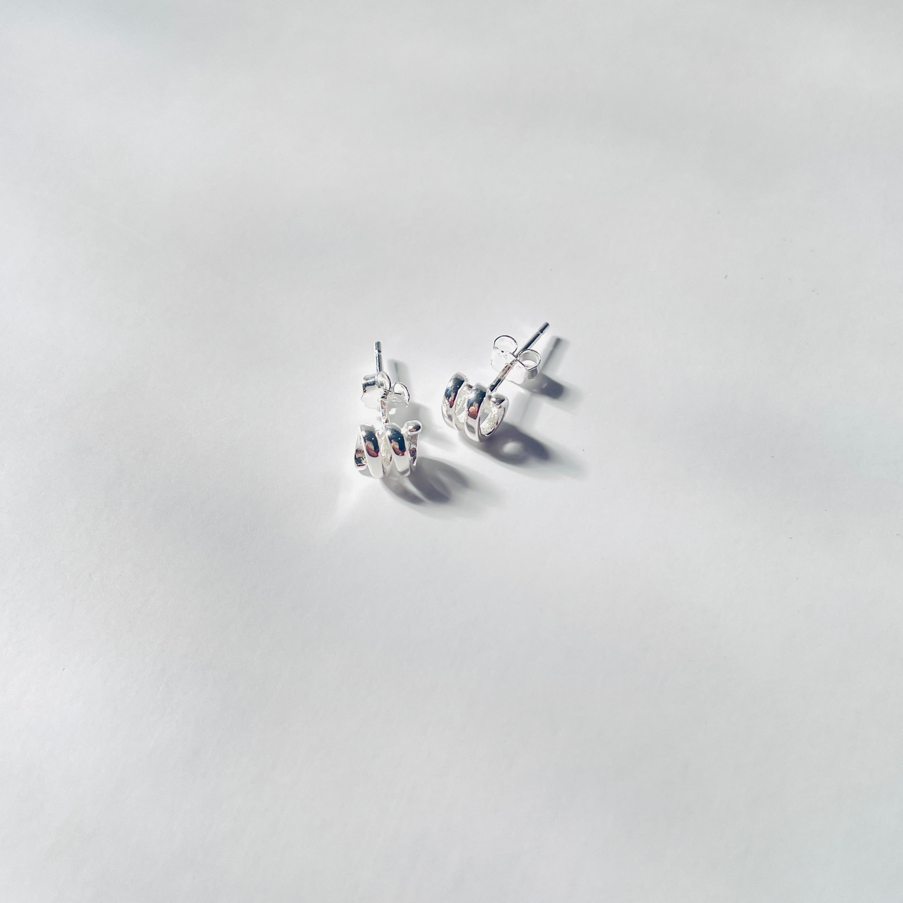 S925 簡約捲捲造型耳釘