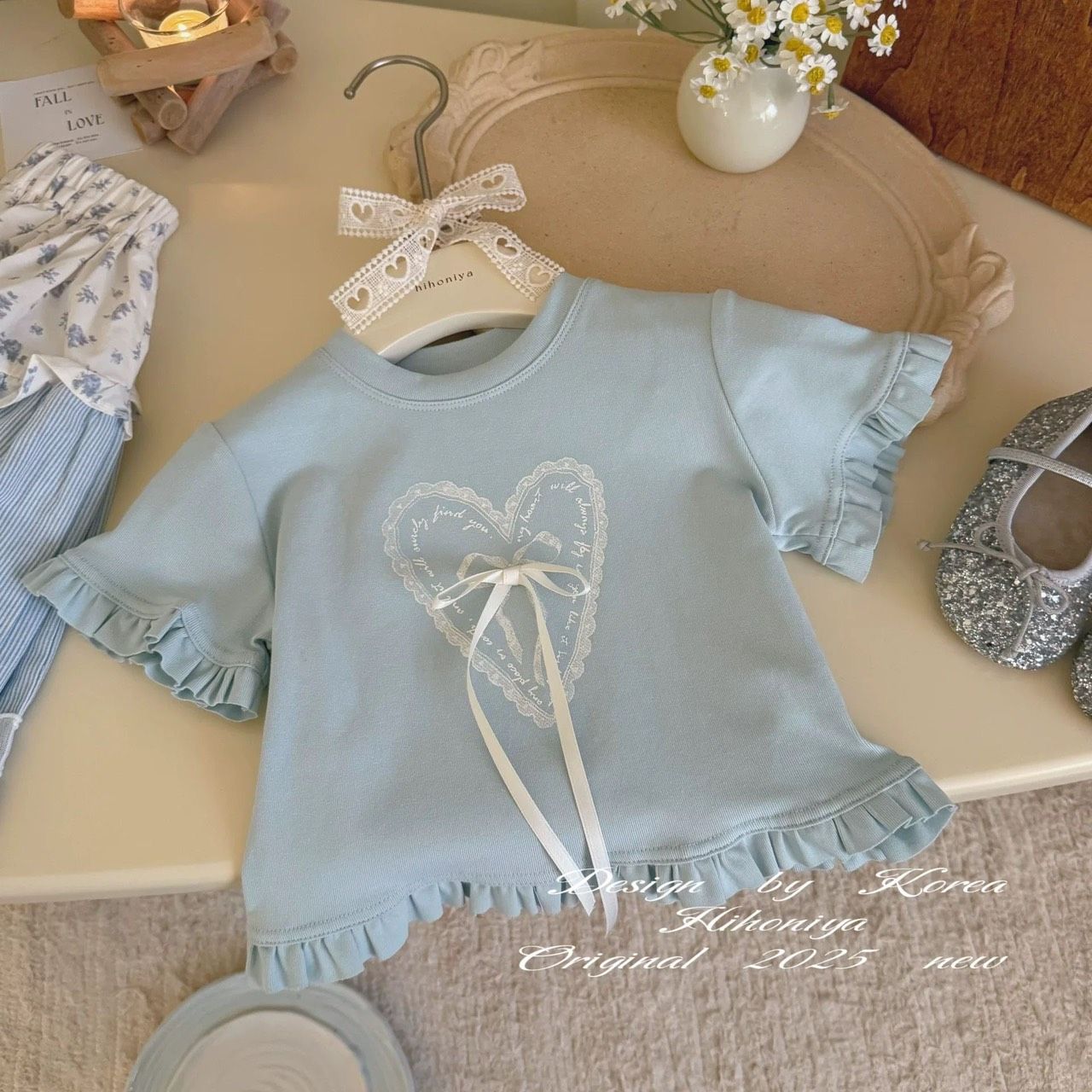 蕾絲愛心荷葉邊短袖上衣