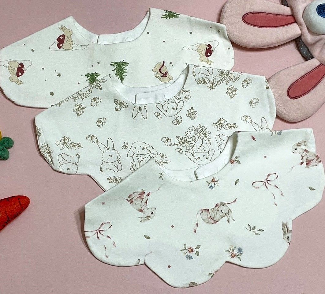 插畫風口水巾組(兔子樂園)