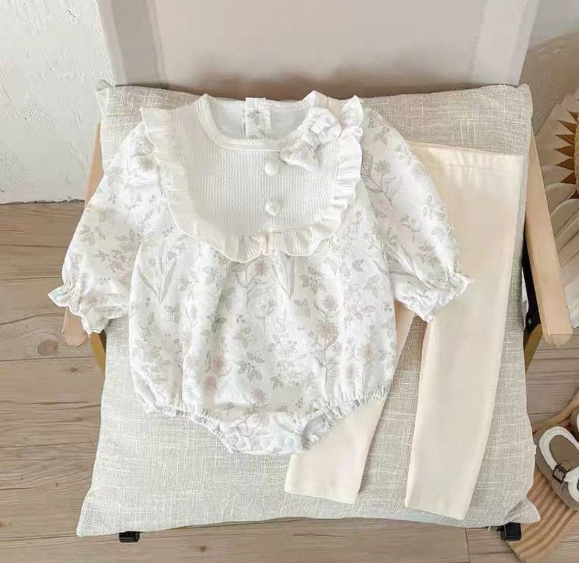 蝴蝶結滾邊領花園包屁衣(不含褲子)