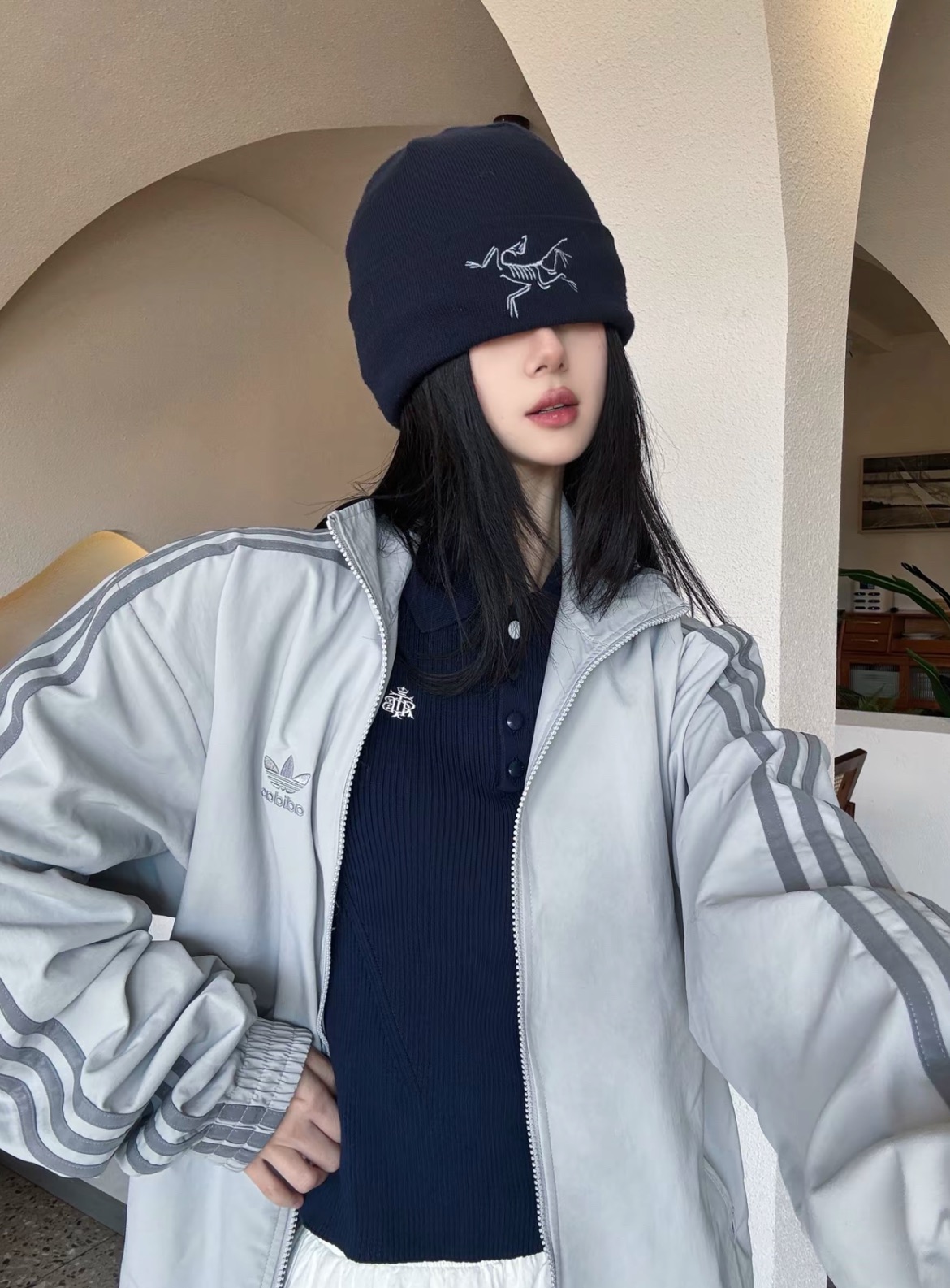 預購 ADIDAS ORIGINALS 立領條紋外套 雲雨灰 JD0436