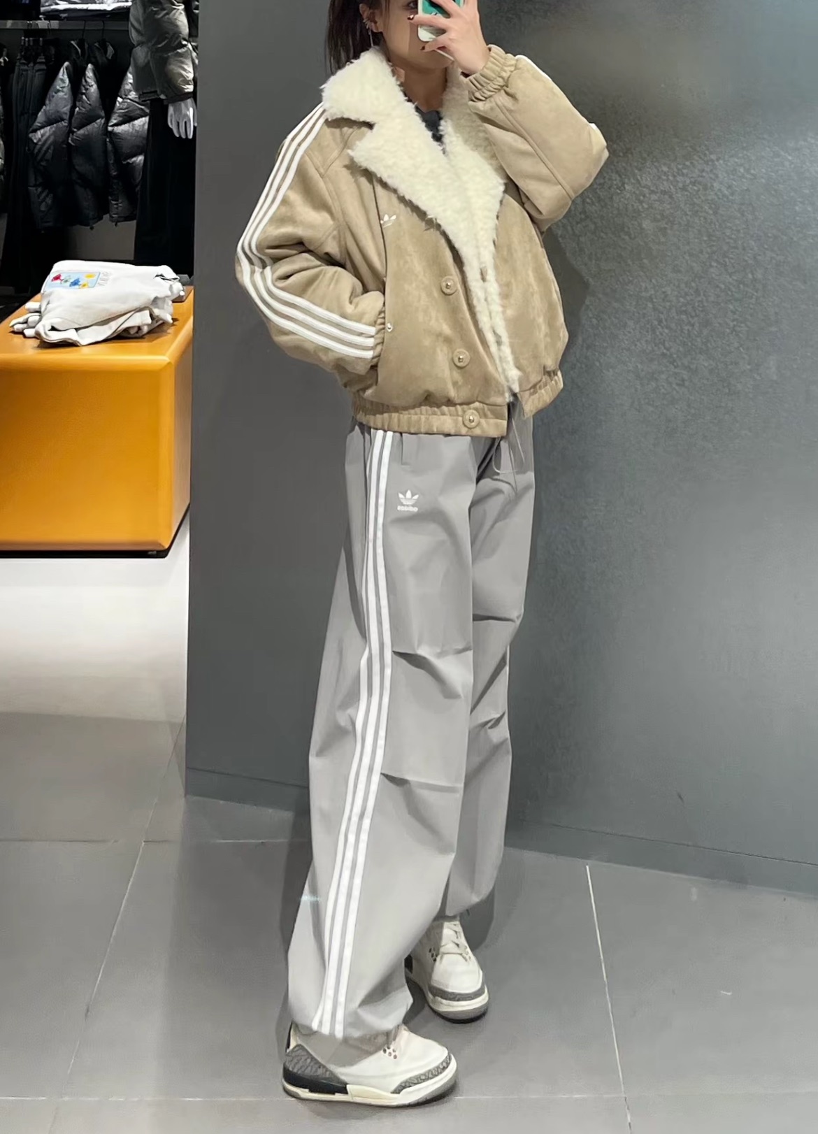 預購 adidas originals 闊腿長褲 可縮口 女款 煙灰色 KB9186