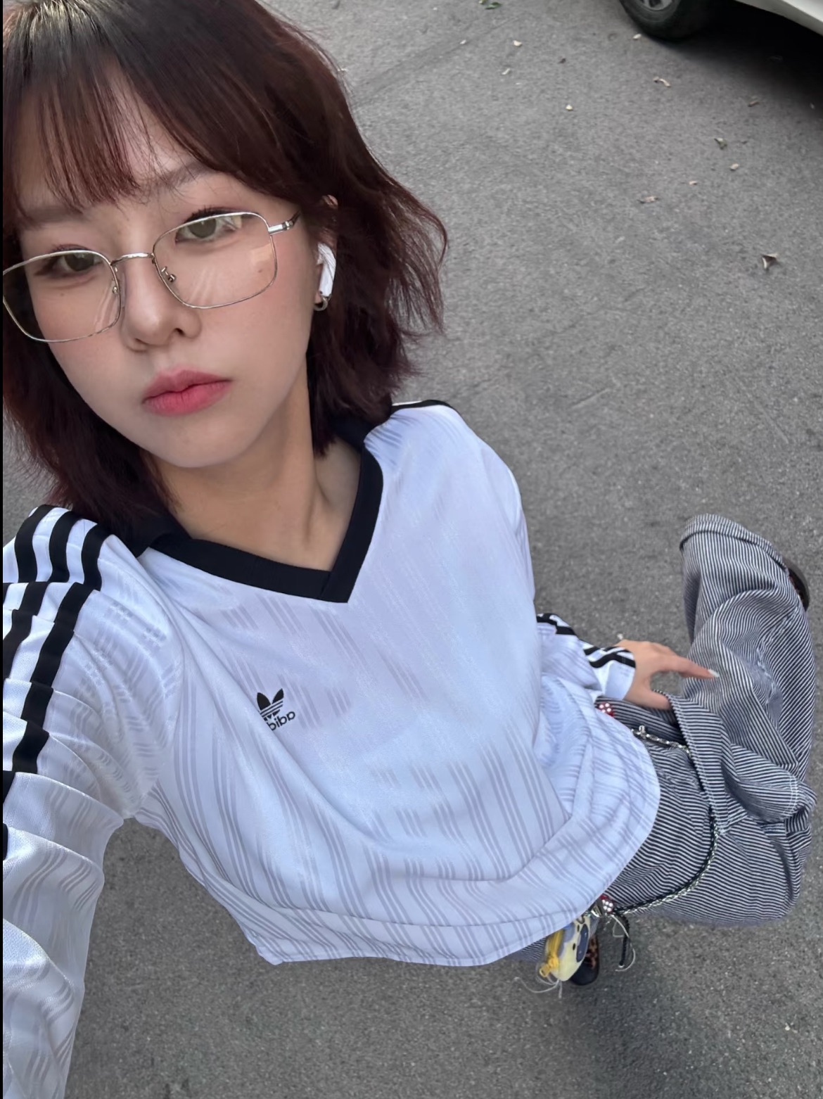adidas originals 美式學院風舒適V領運動條紋長袖 T恤 女款 黑色 JD2603 白色JD2605