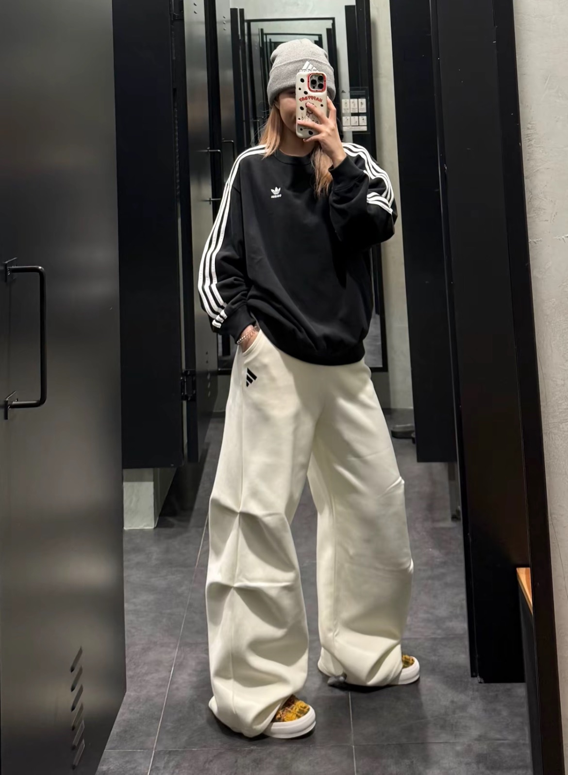 預購 adidas FUSTL 純色寬松舒適運動闊腿休閒褲 女款 象牙白 JW9721