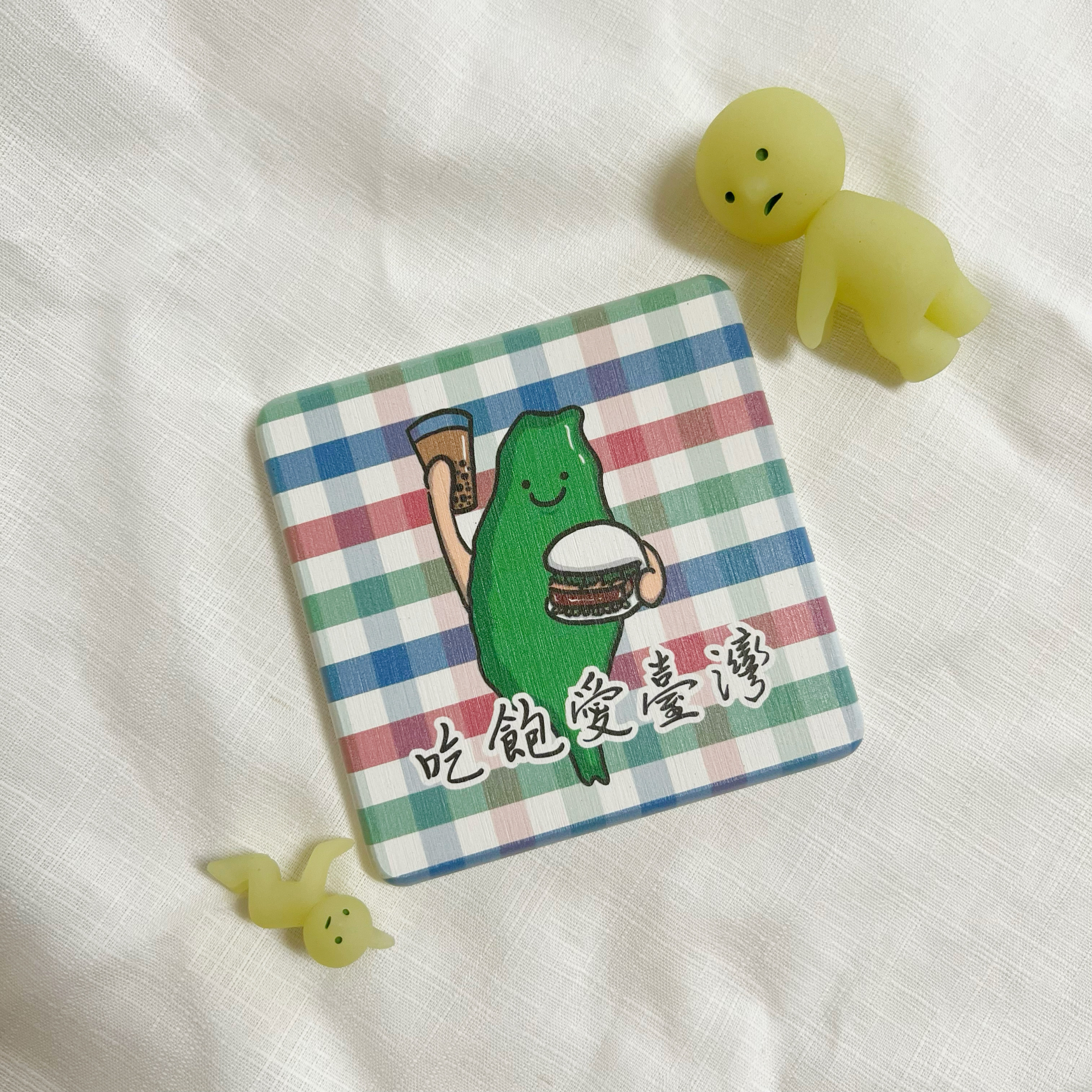 【洪爺文具室】洪爺手寫-吃飽愛臺灣-矽藻土方型杯墊