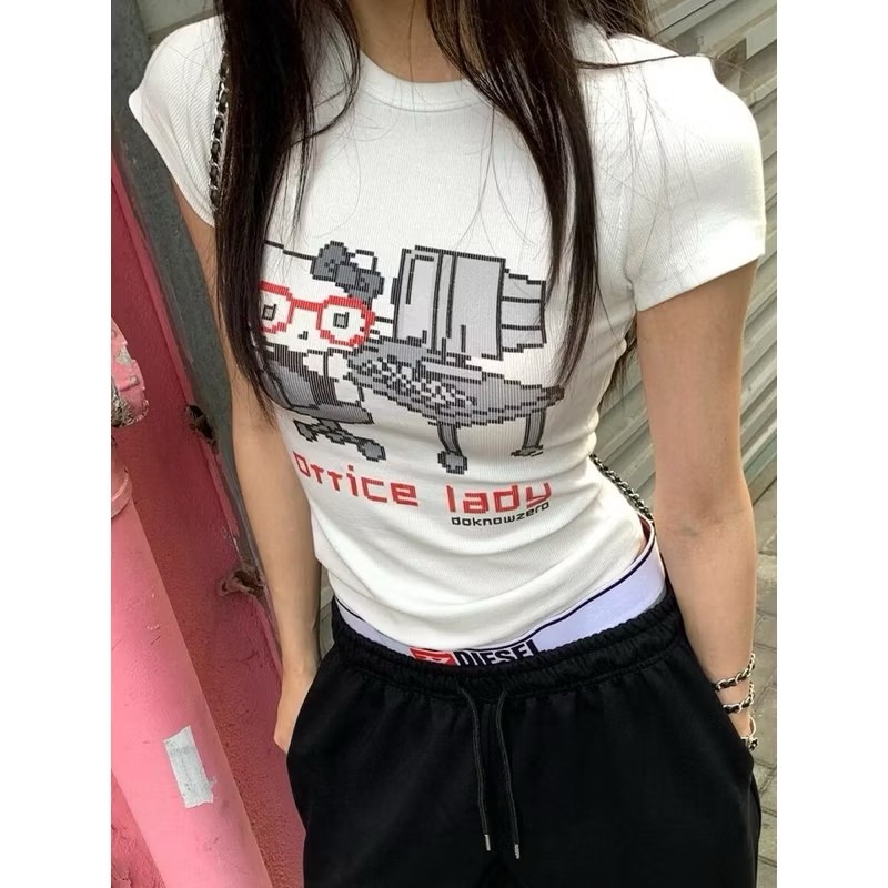 爆款🔥kitty正肩t恤短袖上衣