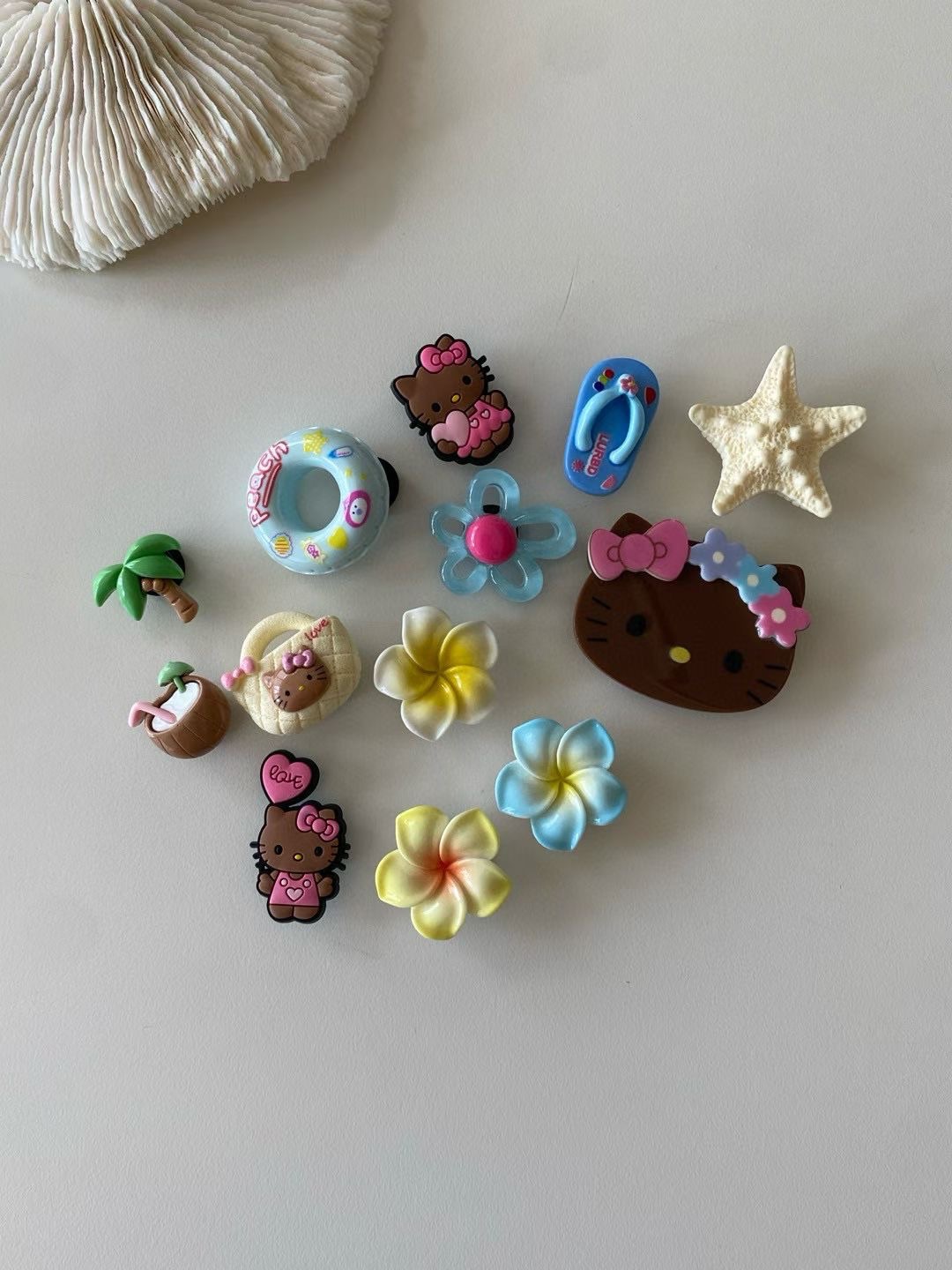 韓國🇰🇷海島kitty 鞋扣 一組13入