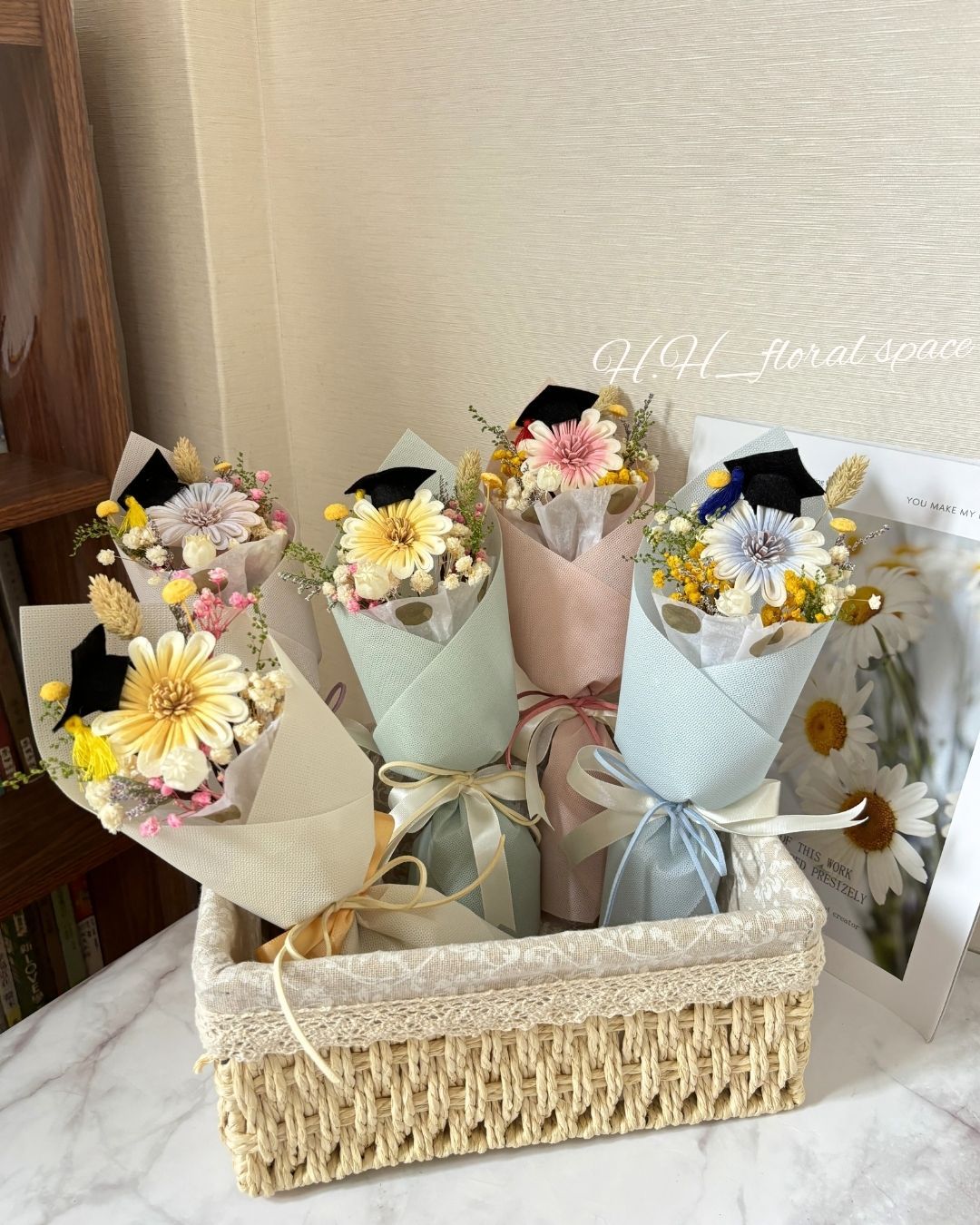 ｜畢業花禮｜帽帽花開太陽花小花束