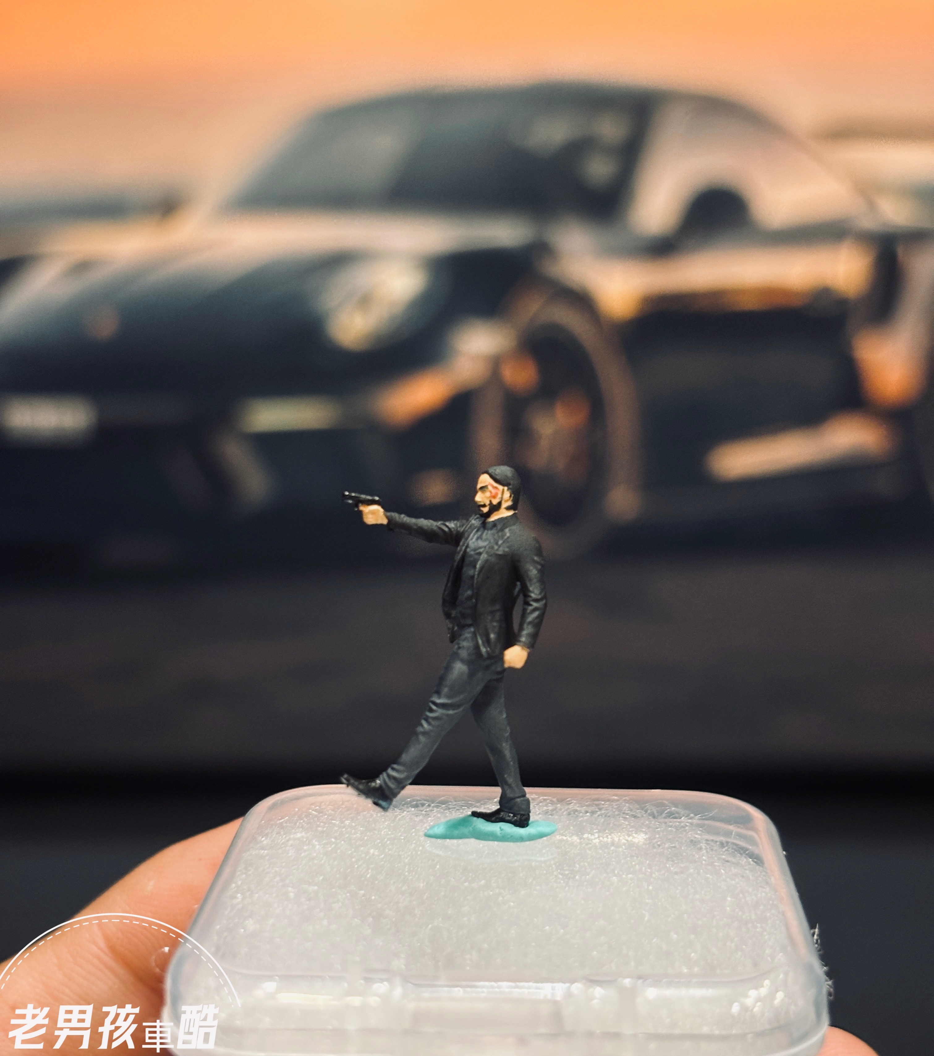 1/64 John Wick 殺神 悍衛任務 受傷開槍版人偶