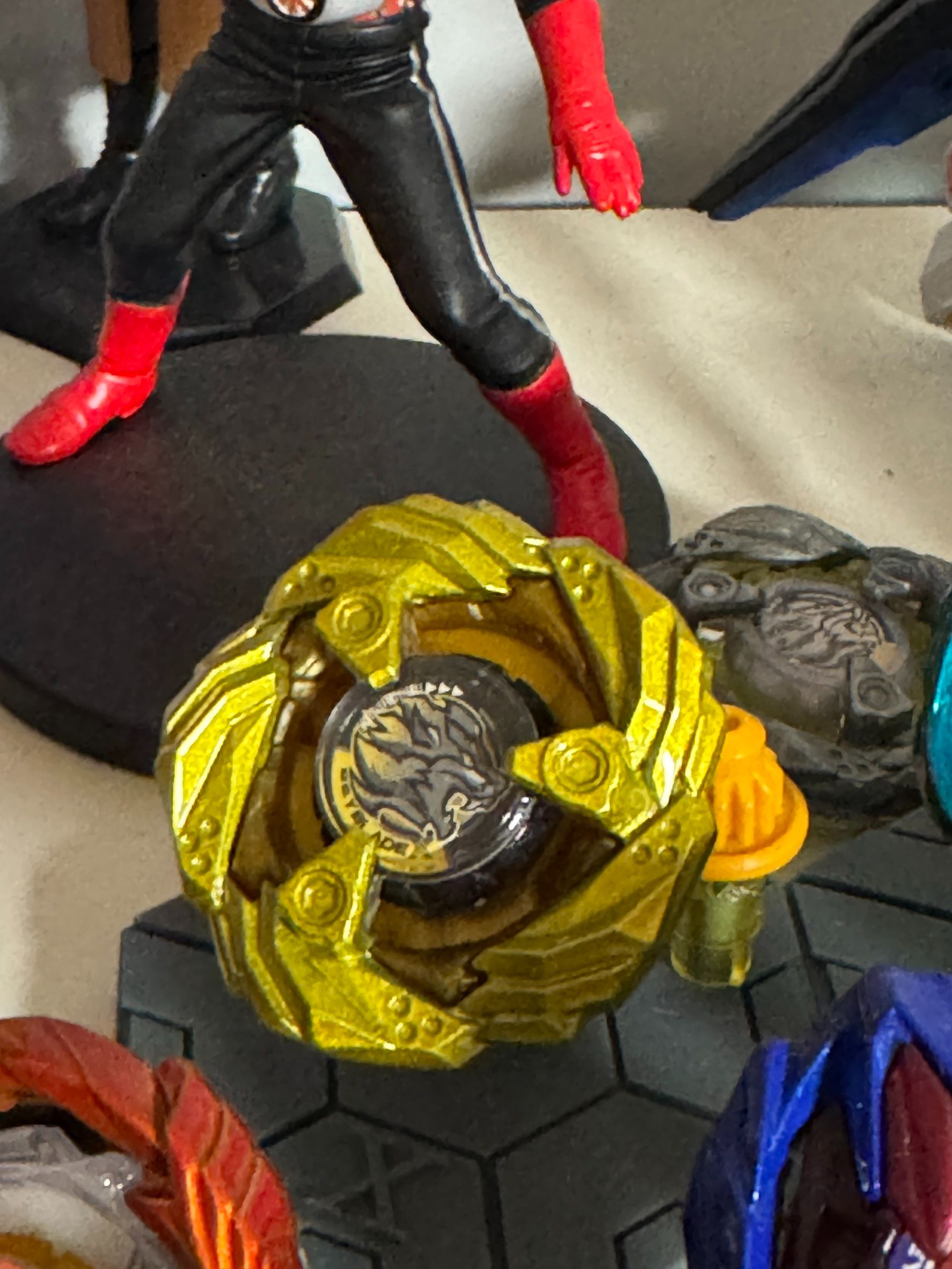 雄獅烈爪燦金 僅拆擺 有盒無QR