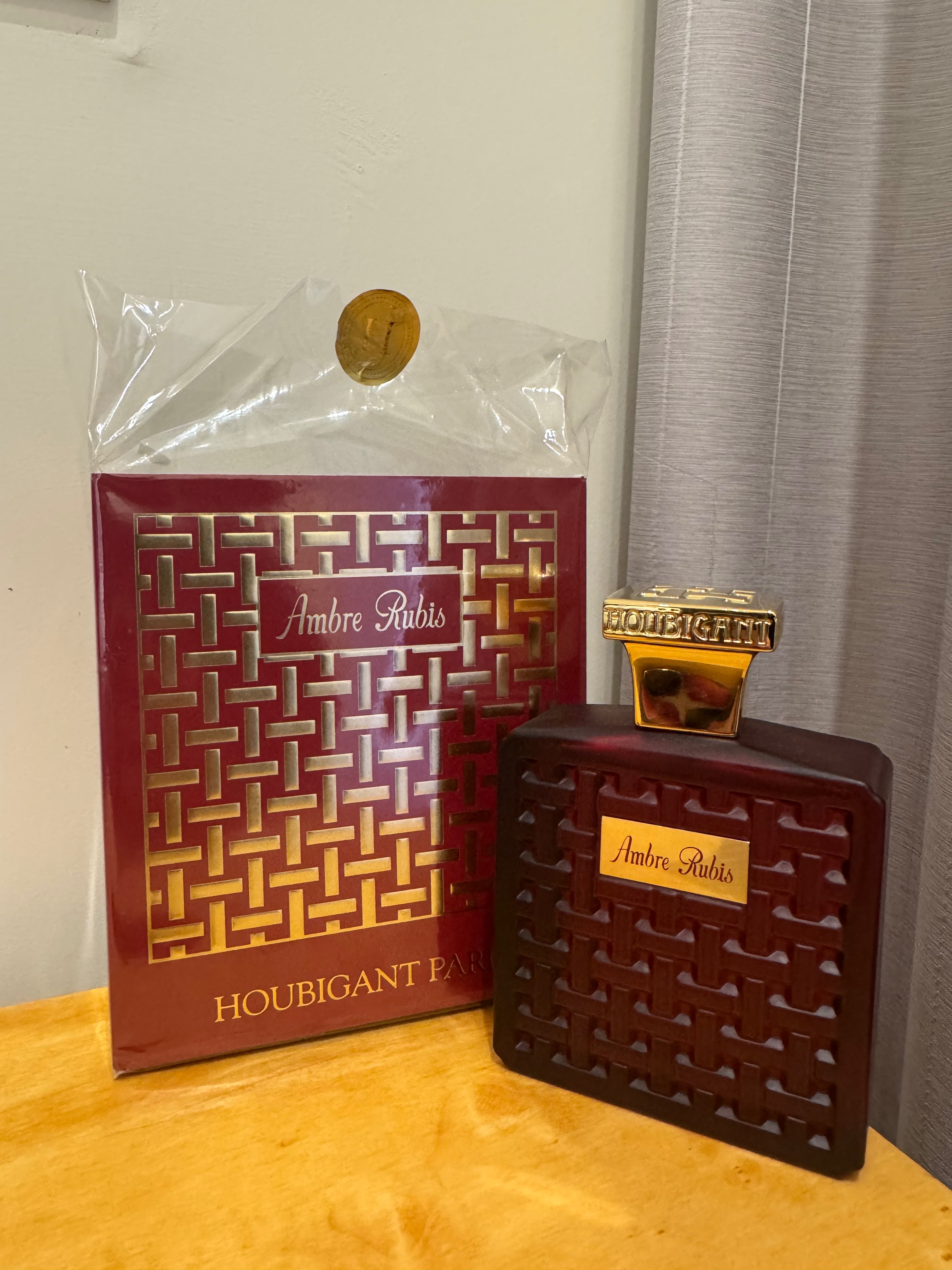 Houbigant Ambre Rubis 醇珀櫻桃 100ml