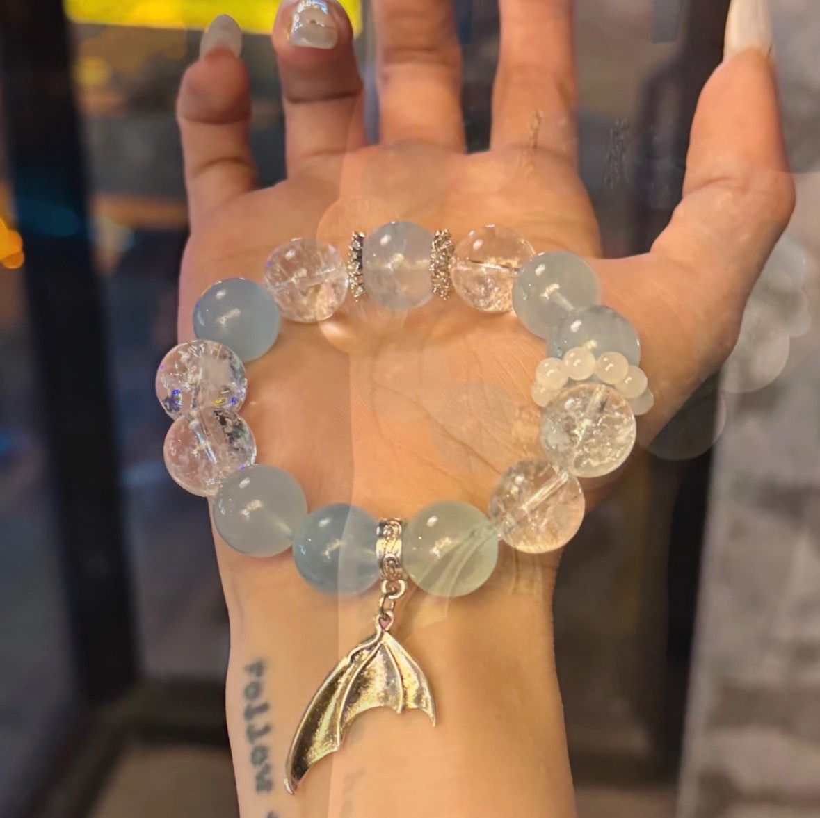 情緒穩定！海藍夢幻宛如浪花