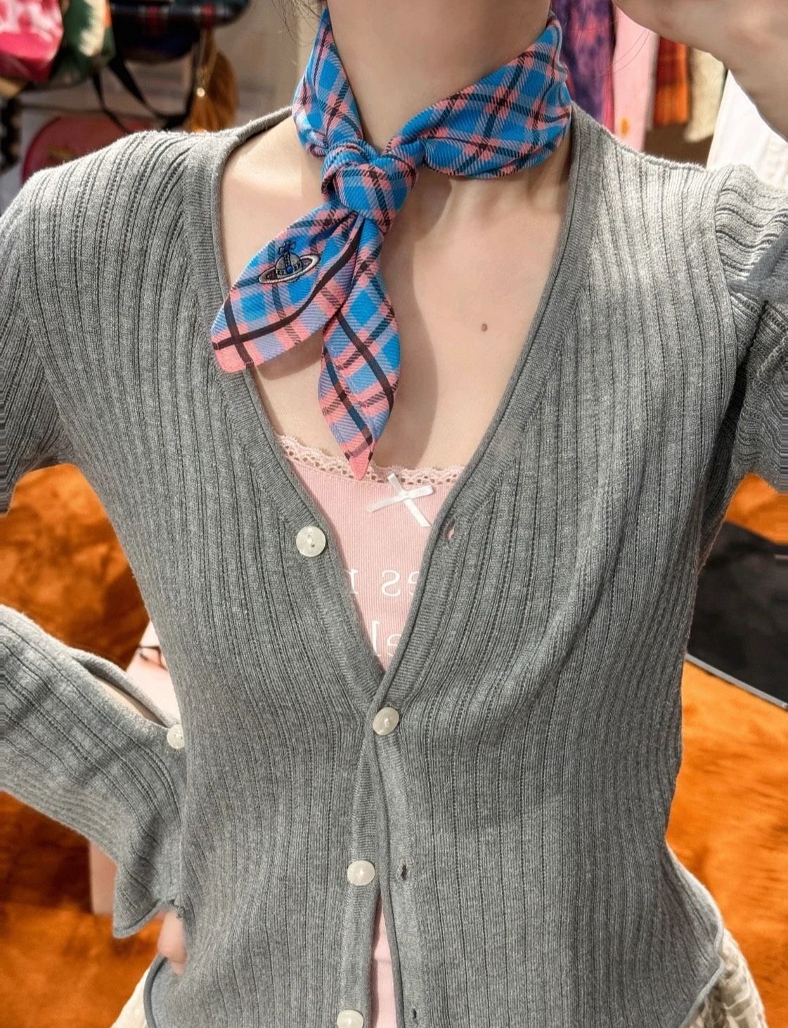兩條以上免運 VIVIENNE WESTWOOD 日本製純棉 土星塗鴉 手帕 方巾 絲巾