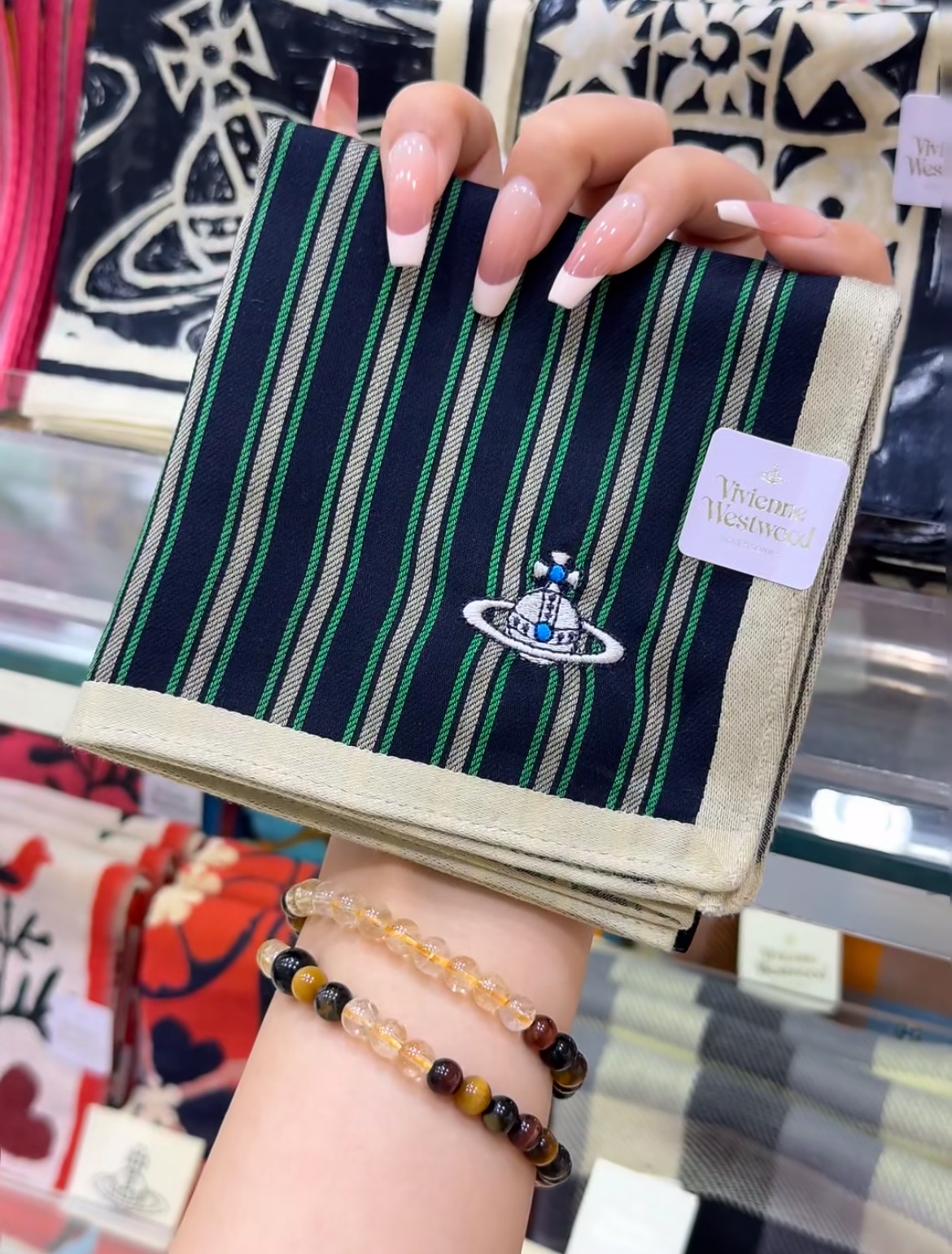 兩條以上免運 VIVIENNE WESTWOOD 日本製純棉 土星塗鴉 手帕 方巾 絲巾