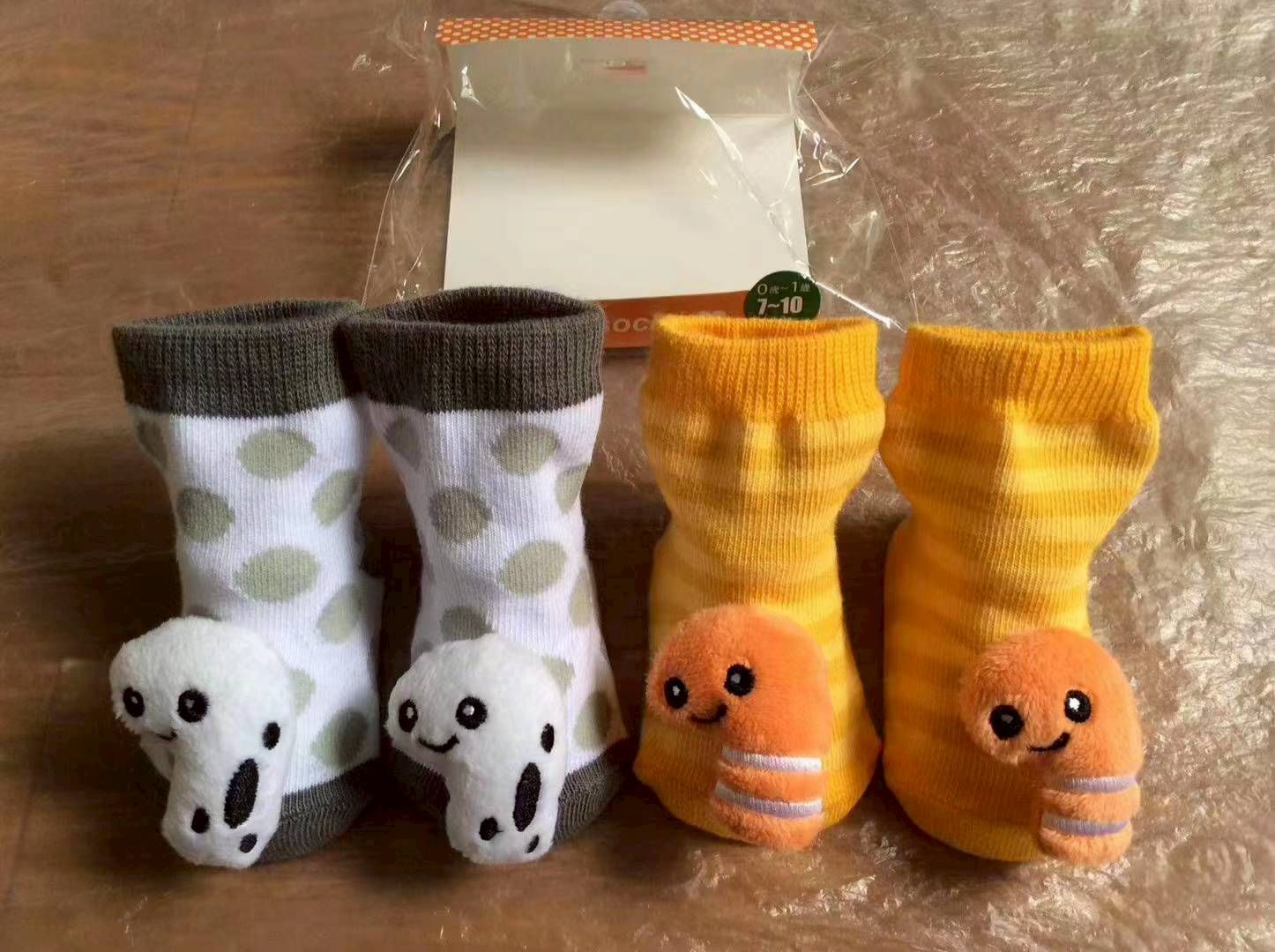 🅟🅤🅕🅕🅢 現貨  Ⅰ 新生兒鈴鐺止滑襪 Ⅰ