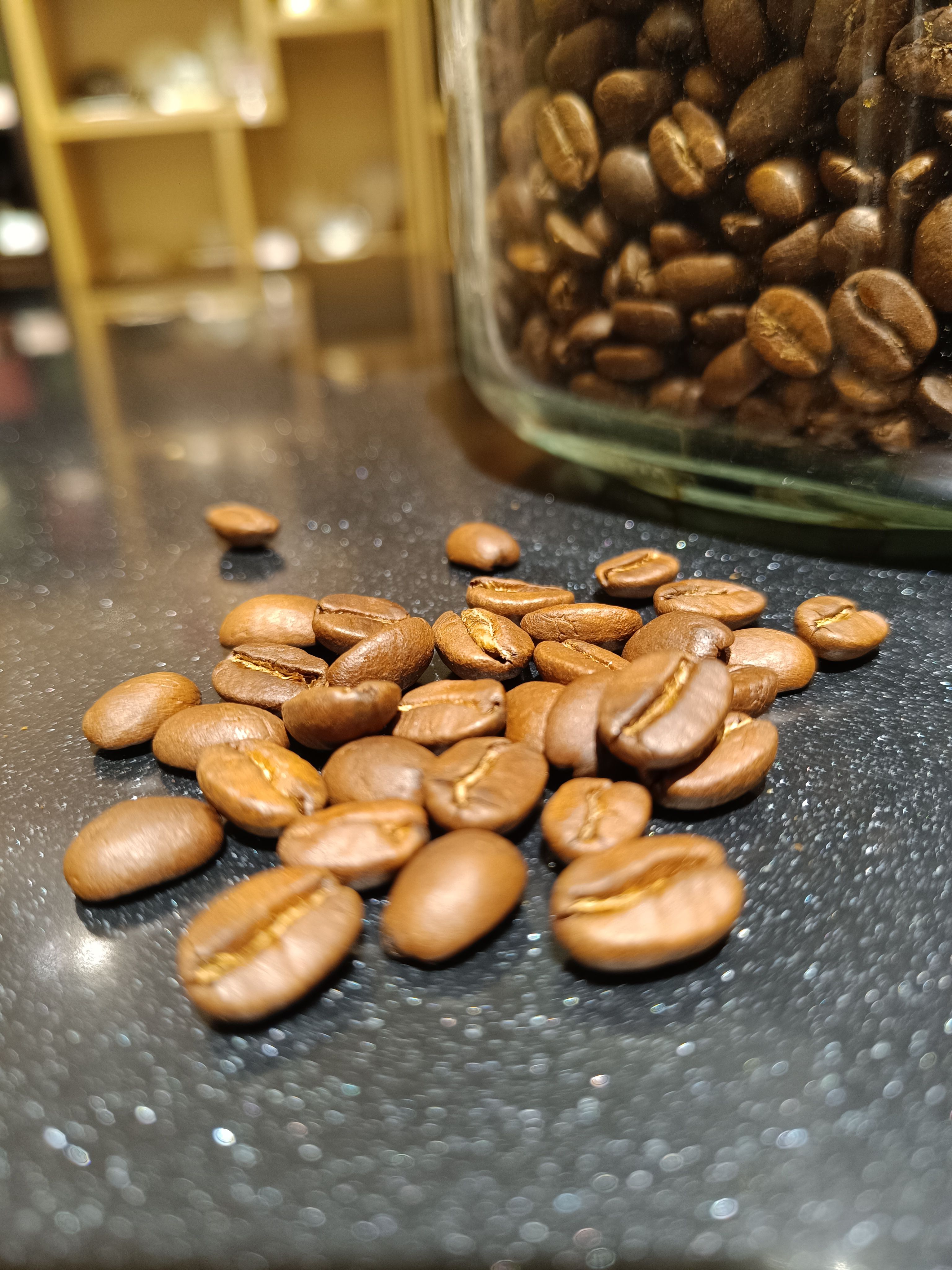 喜朵咖啡調配豆系列~曼巴咖啡~印尼曼特寧與巴西咖啡~完美比例調和~經典呈現~一磅裝 ~喜朵咖啡有口皆碑~