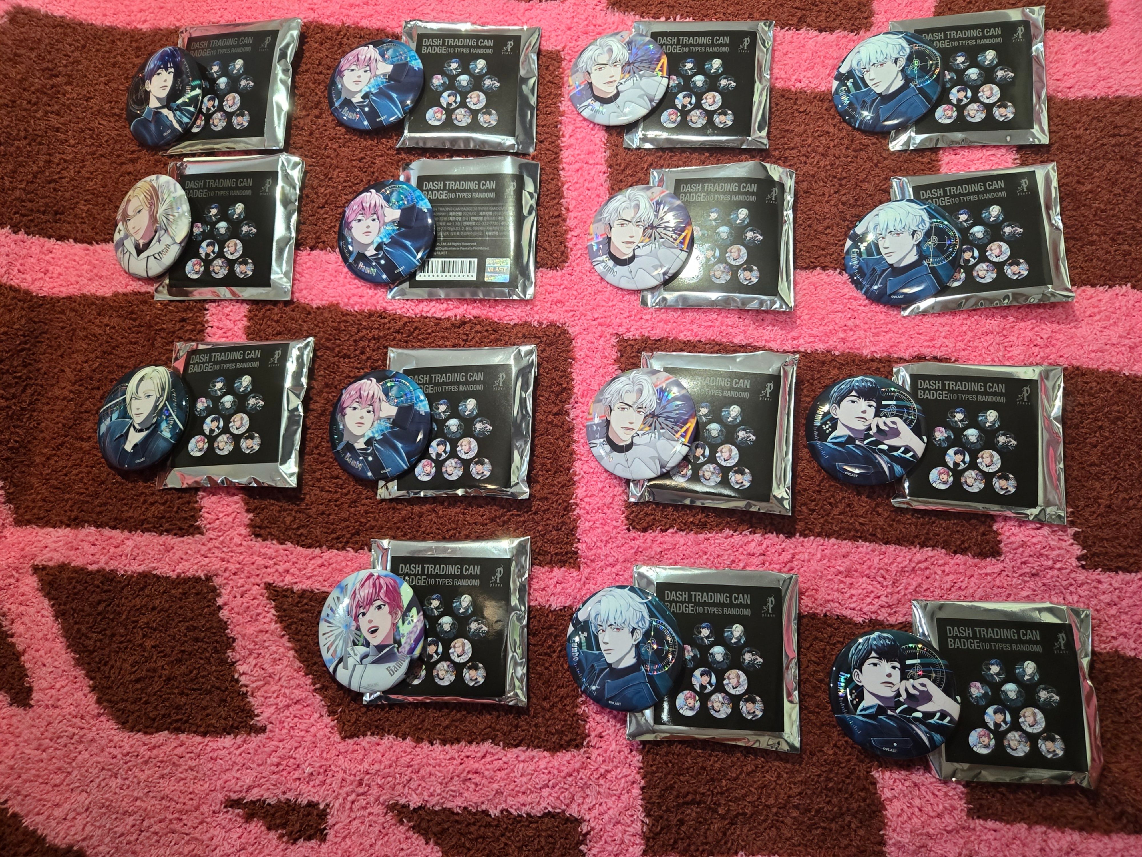 PLAVE迷三空專及二週年徽章