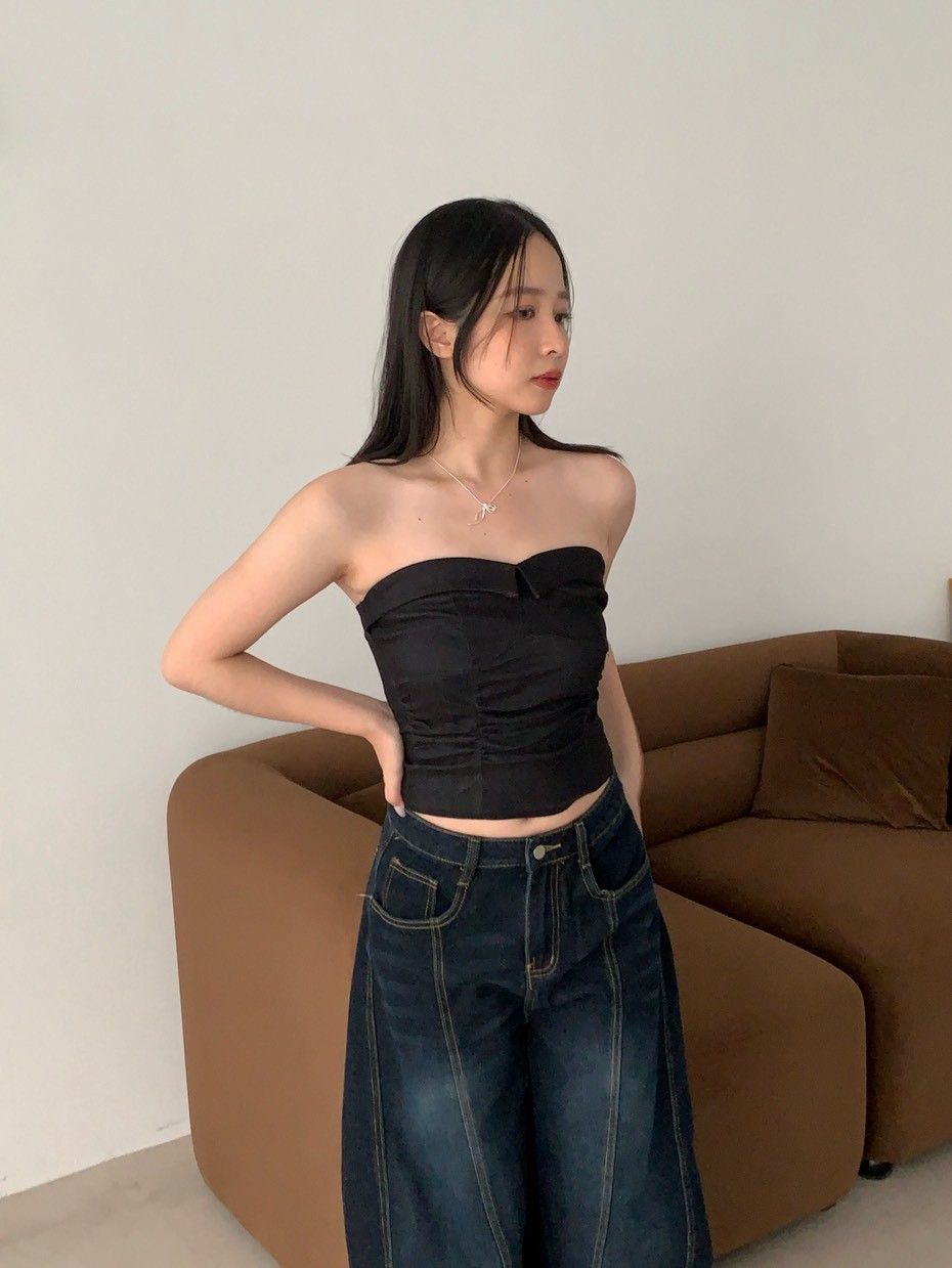 Velpro 現貨｜純慾辣妹修身無袖抹胸上衣 收腰 短版 露肩 性感 彈力 一字領