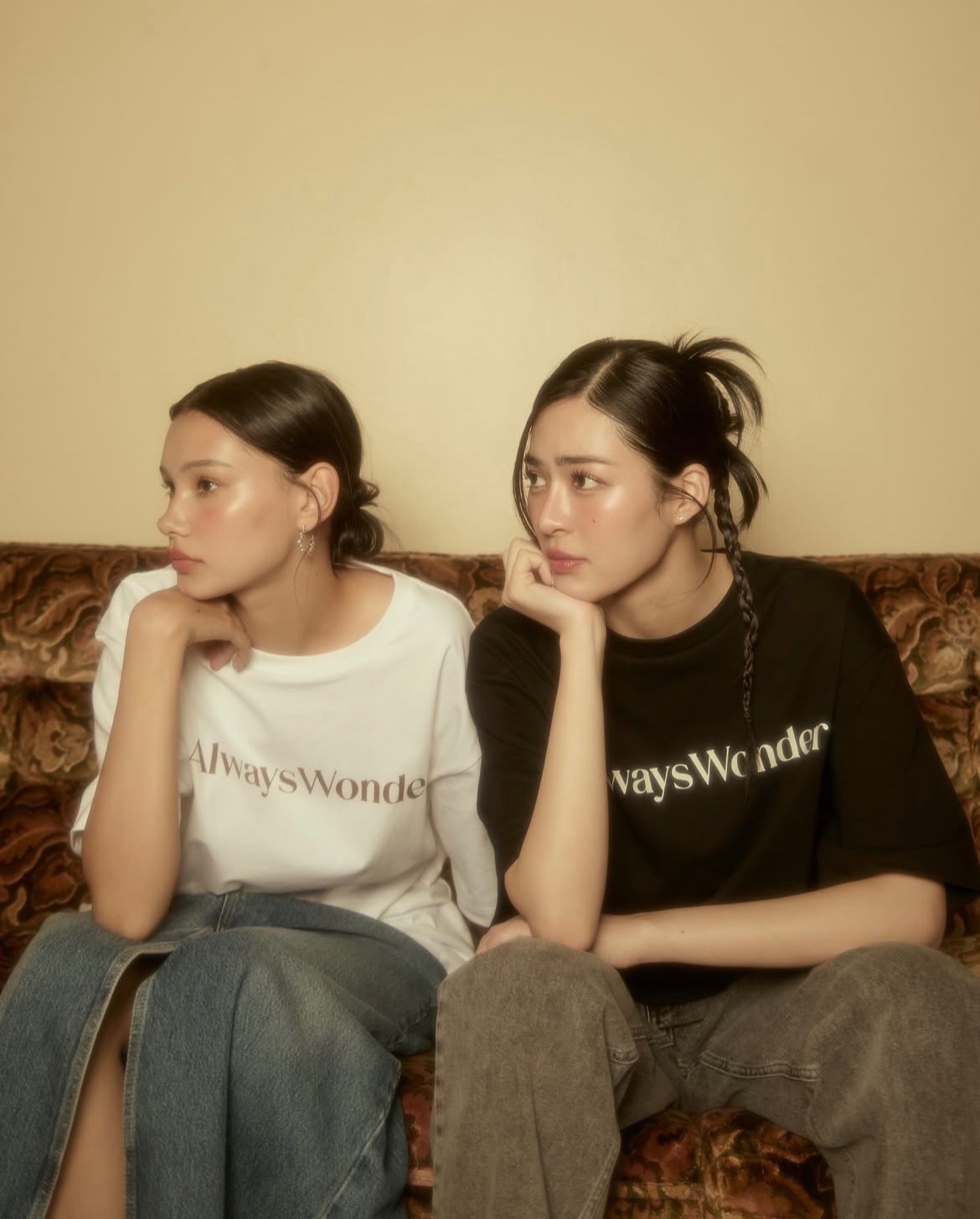 Alwayswonder🍒初版 T-shirt 黑 / 白