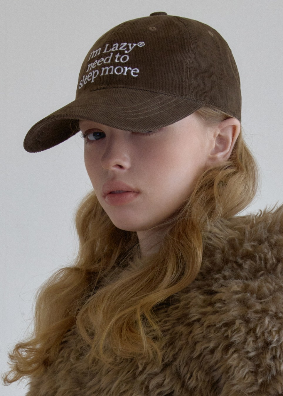 新品💫I’m Lazy ✿ need to sleep more 燈芯絨帽（鄺玲玲同款）