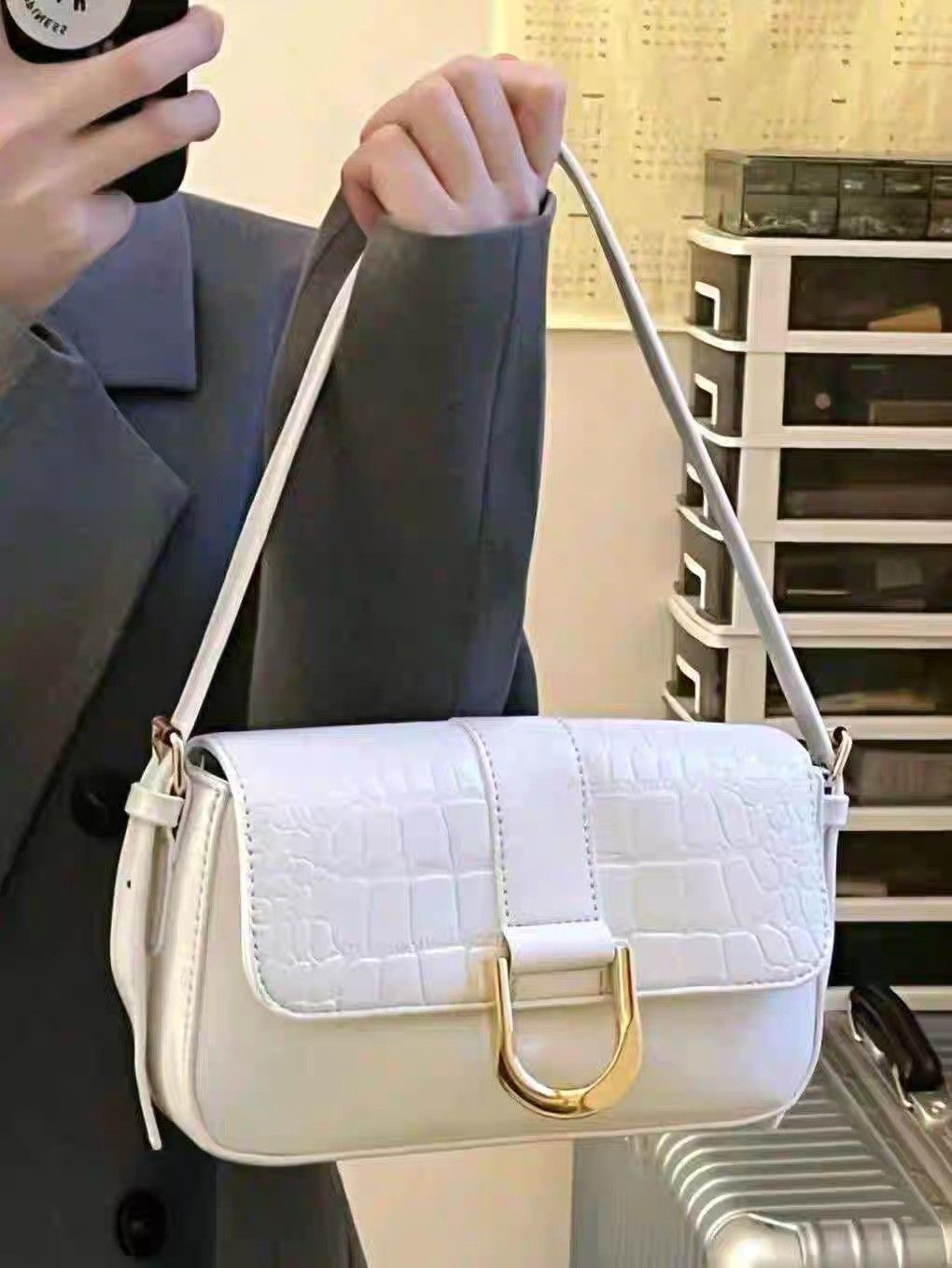 出清 全新白色鱷魚紋溫柔包
