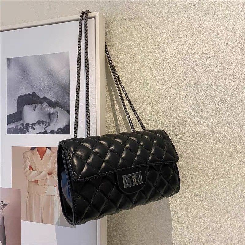 出清全新 闆娘賣超好鍊條包