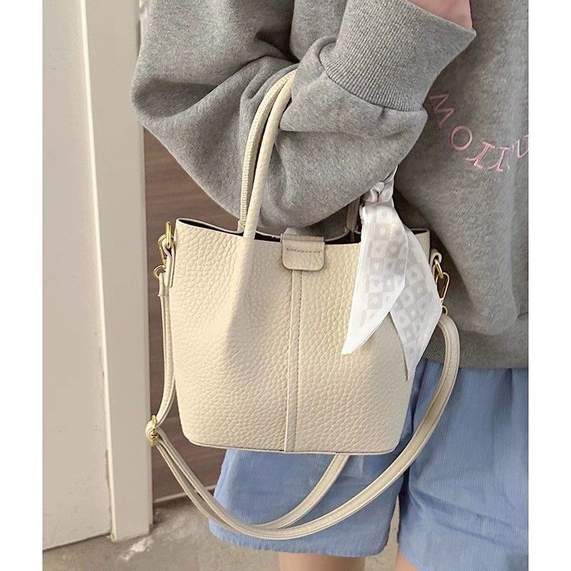 全新出清 質感超好水桶包